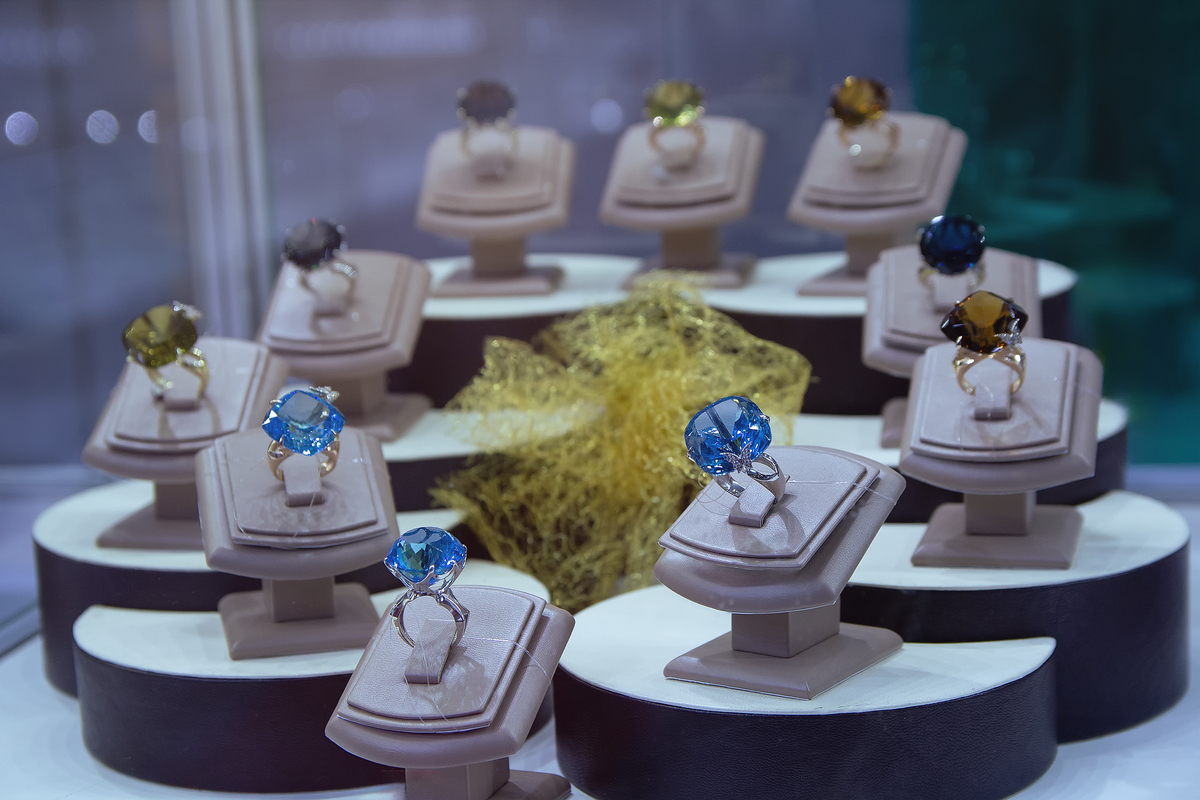 镇平县工艺美术中等职业学校珠宝镶嵌专业介绍