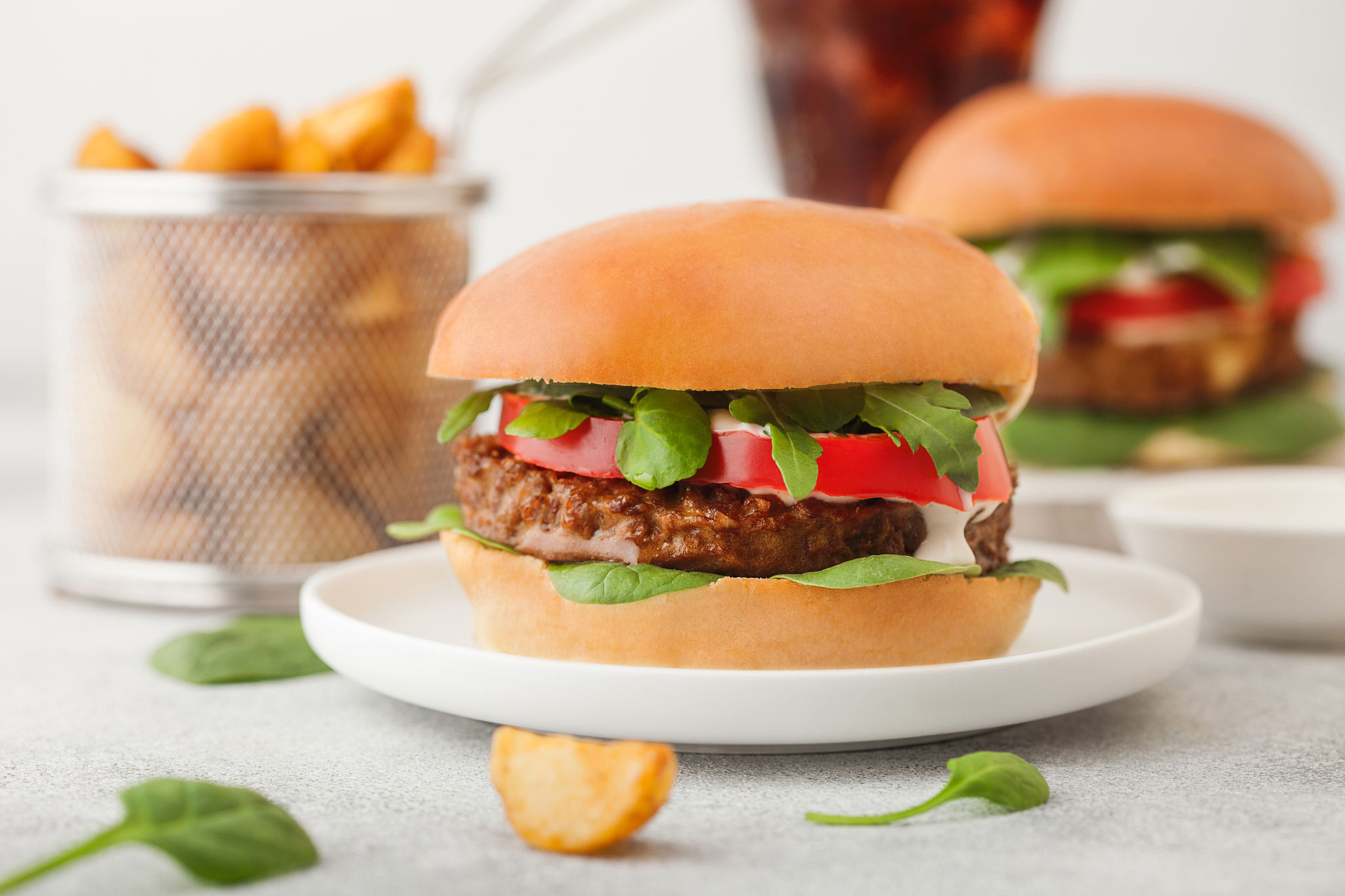 写出大部分人更愿意在疯狂星期四活动时购买肯德基并给出理由