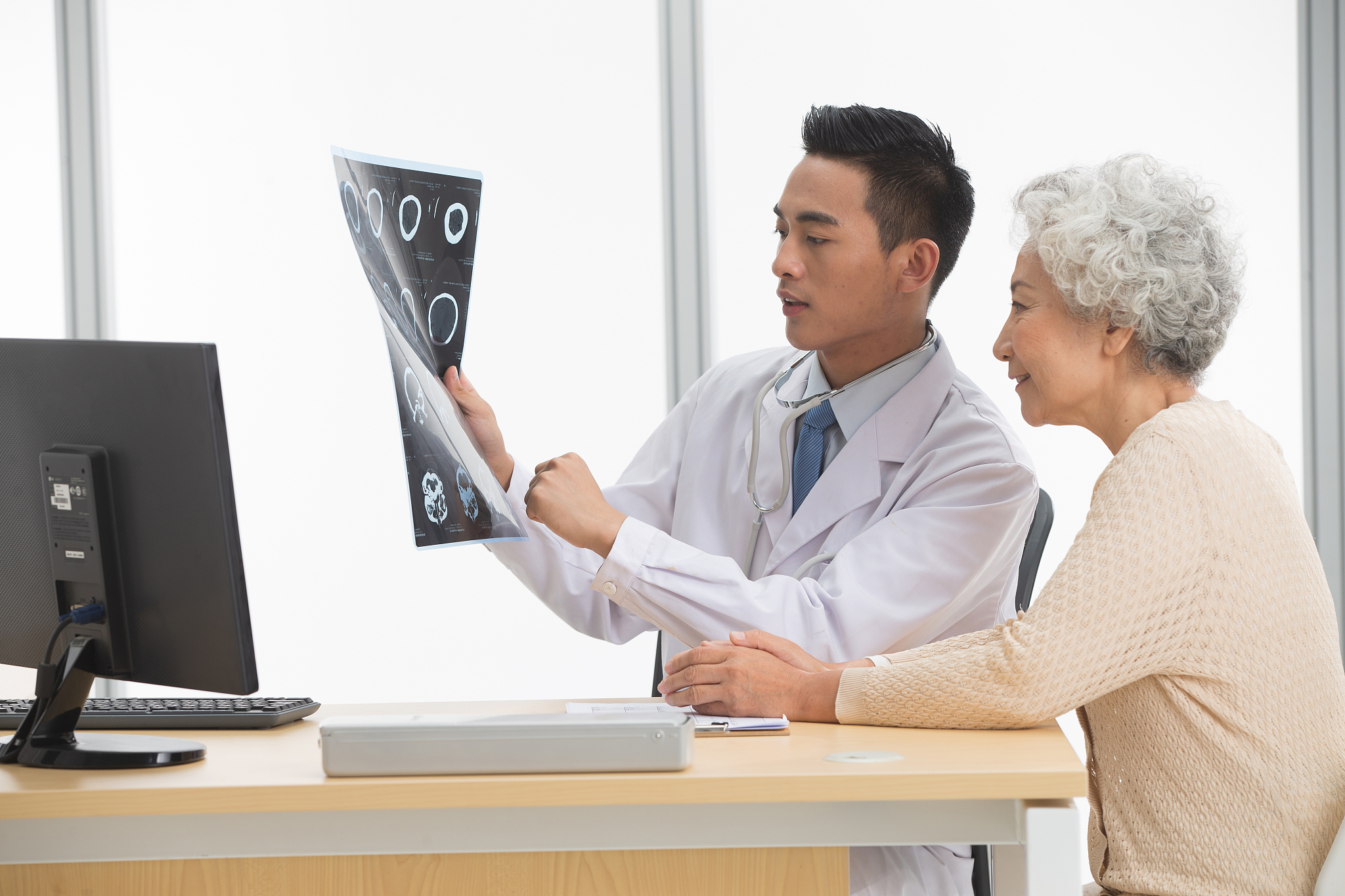 护理专业就业发展方向：广阔前景，多种选择