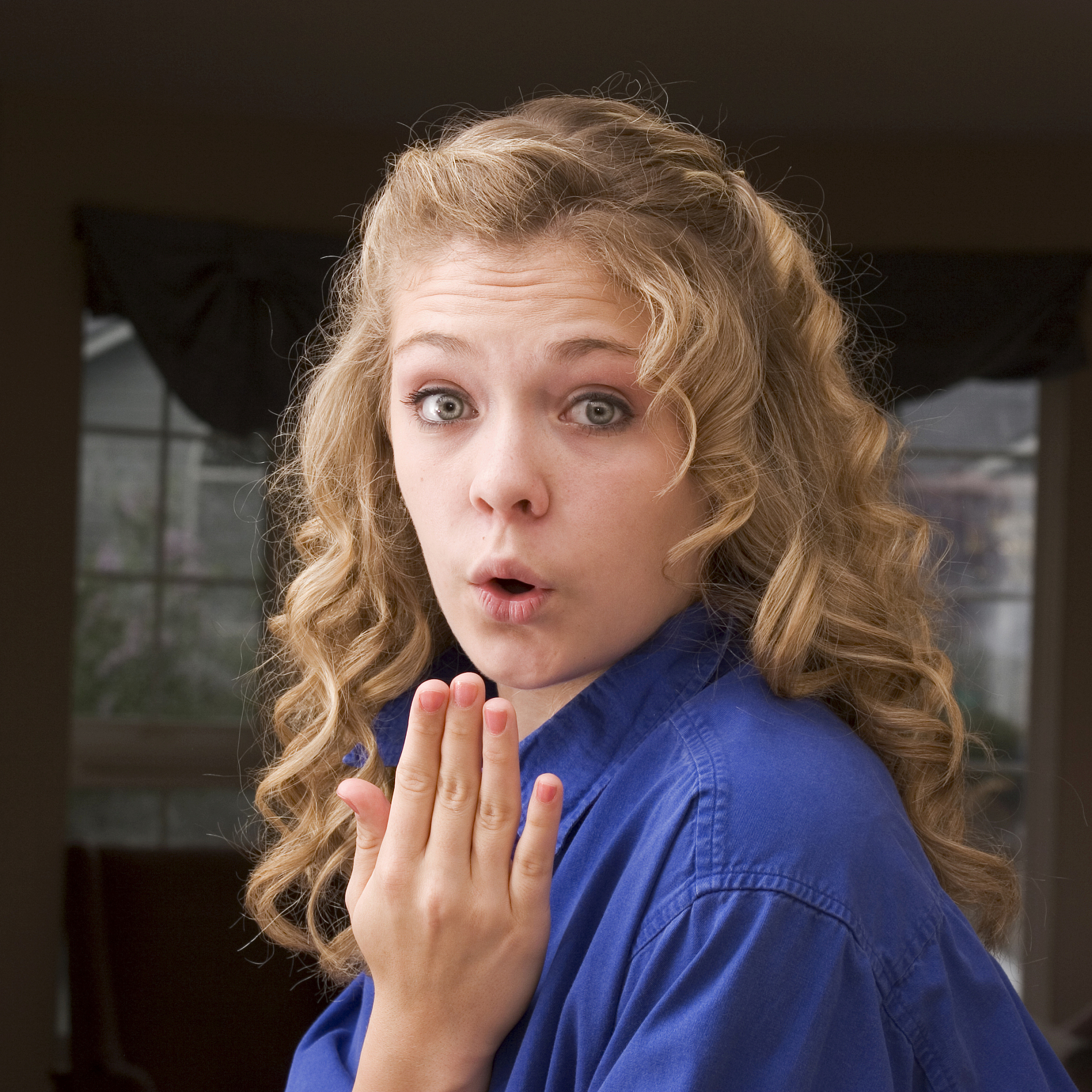 请问年轻女性的定义是什么