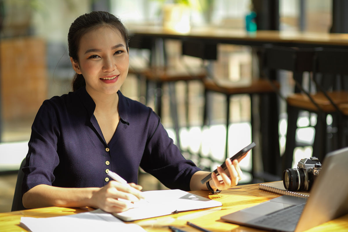 云南商务职业学院中专部2022年招生简章 - 培养商务人才，成就美好未来