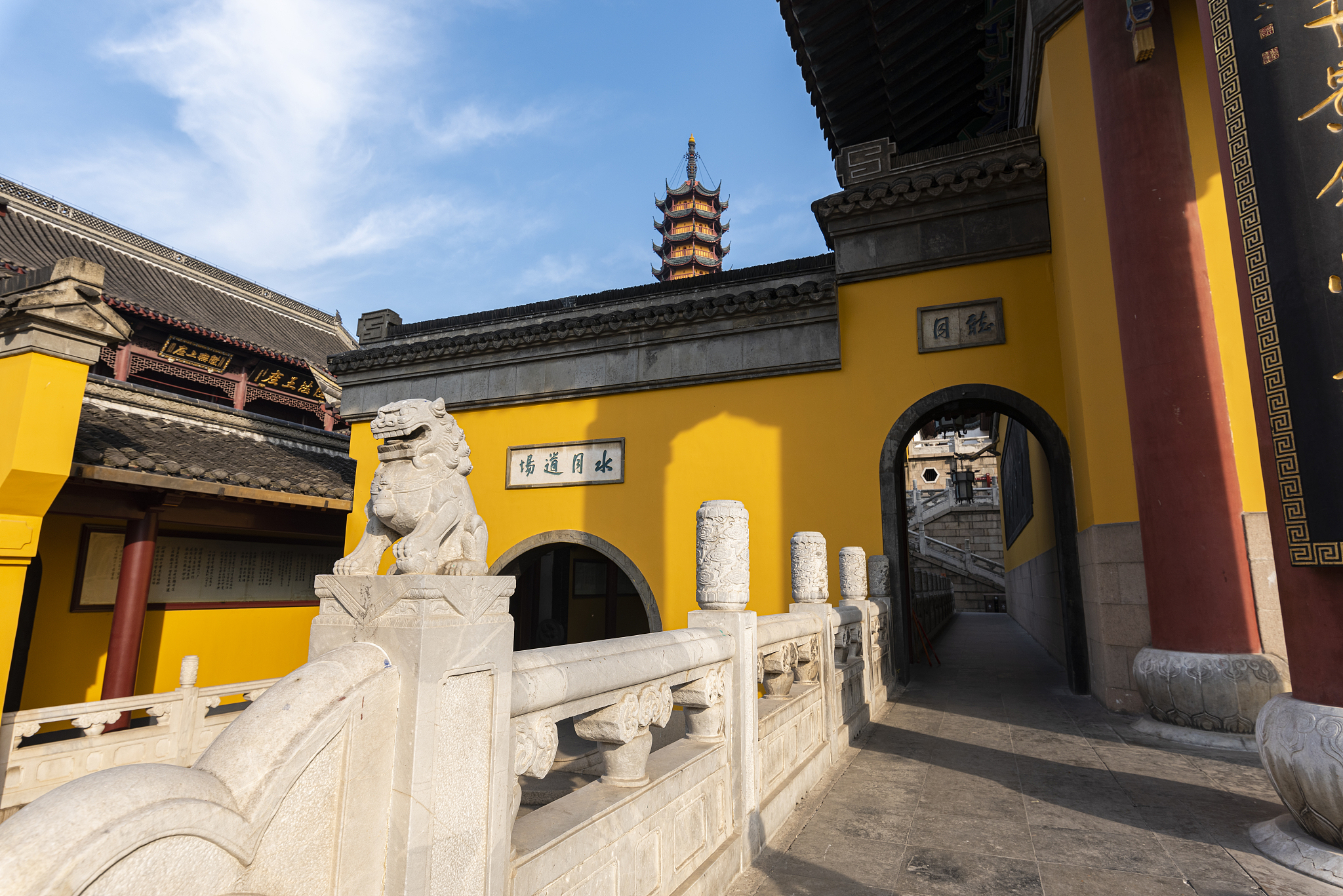 镇江金山寺中国古建筑景观