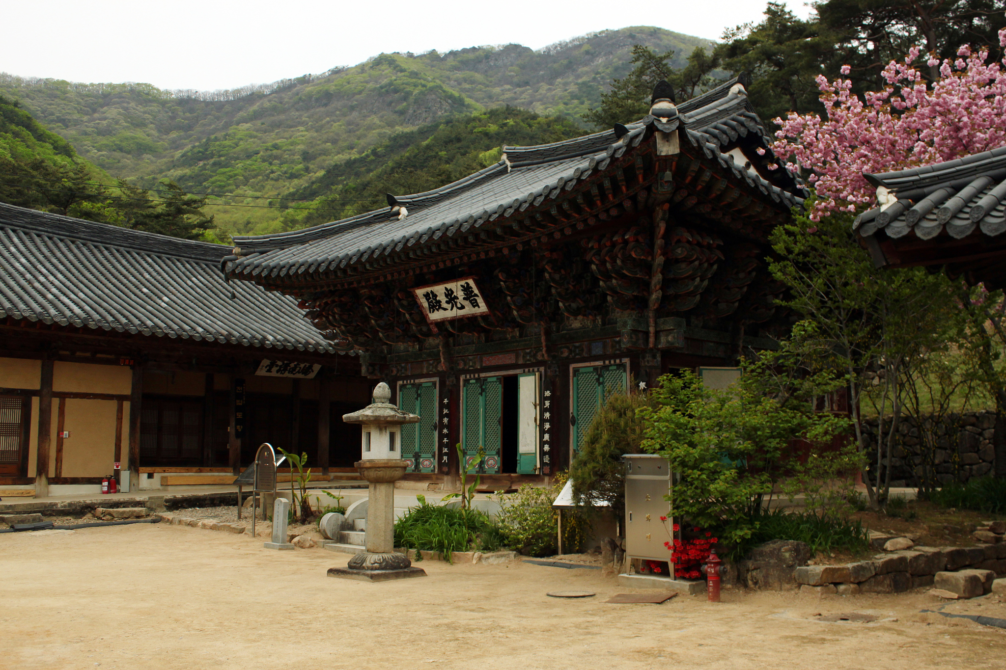 namjangsa buddhist temple