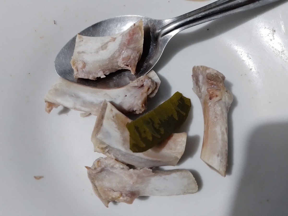 羊肩骨怎么做？300字详细步骤，轻松做出美味佳肴