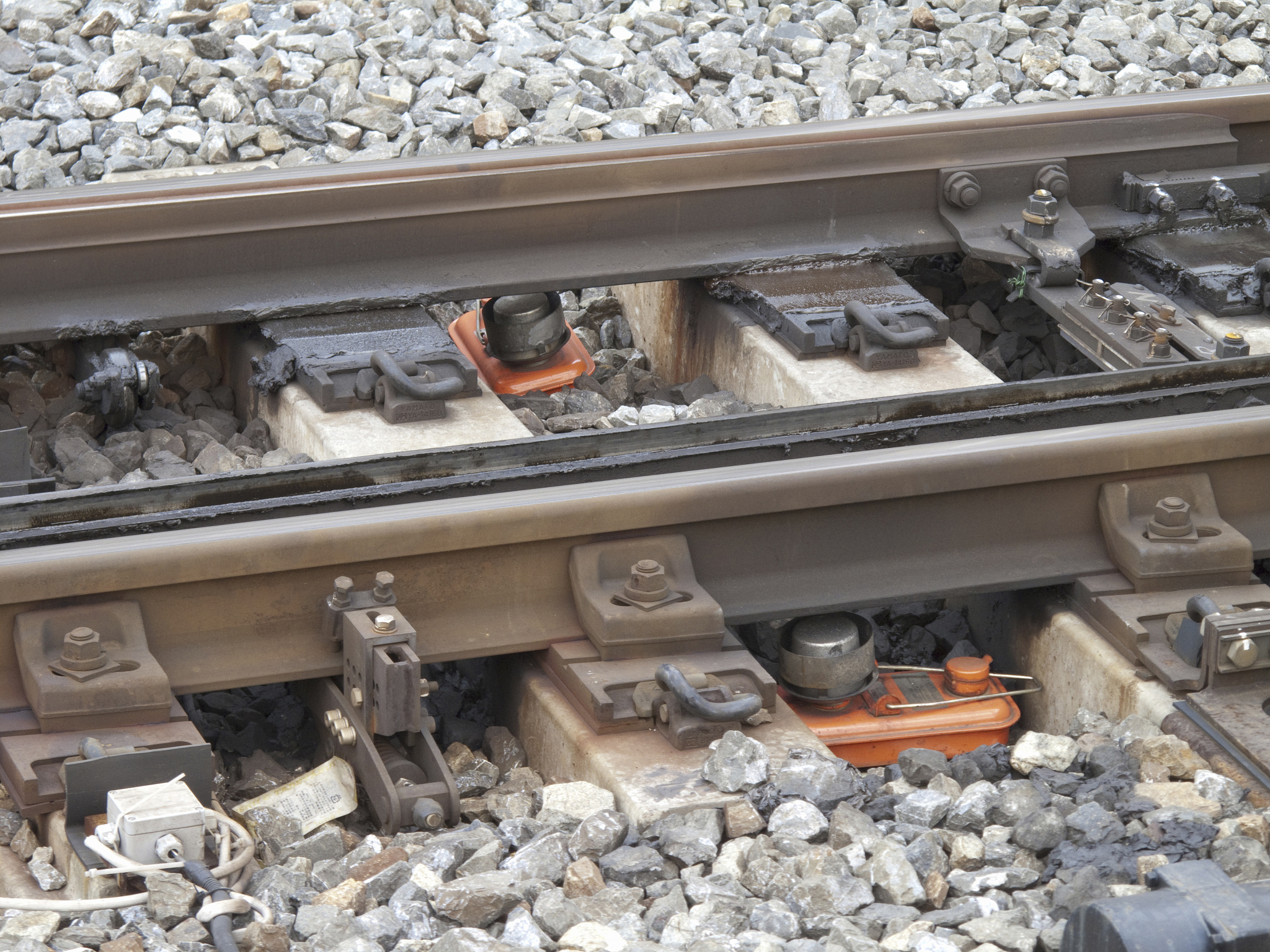 crh2和crh3动车组转向架的区别