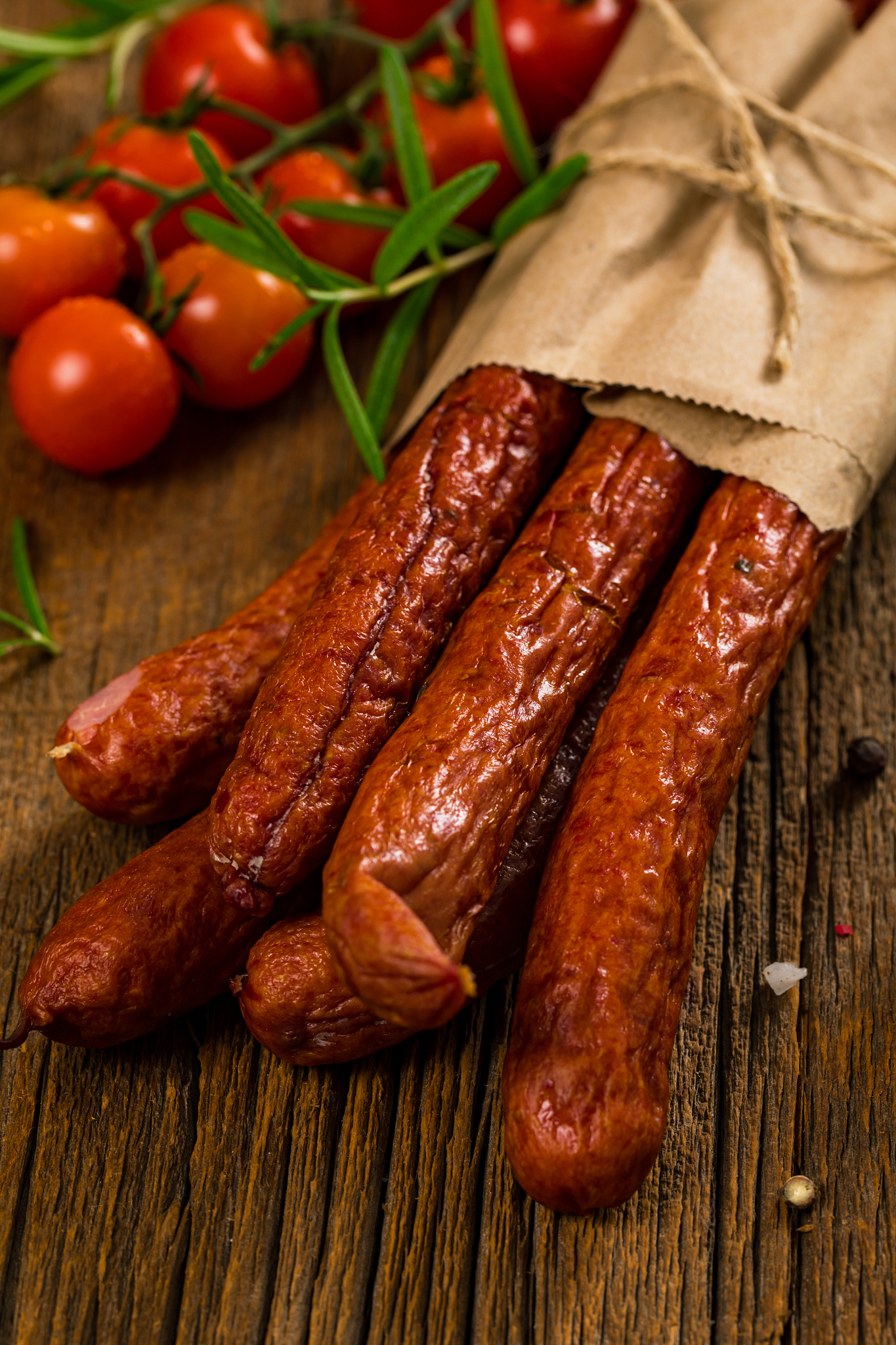 thin dry smoked polish sausage