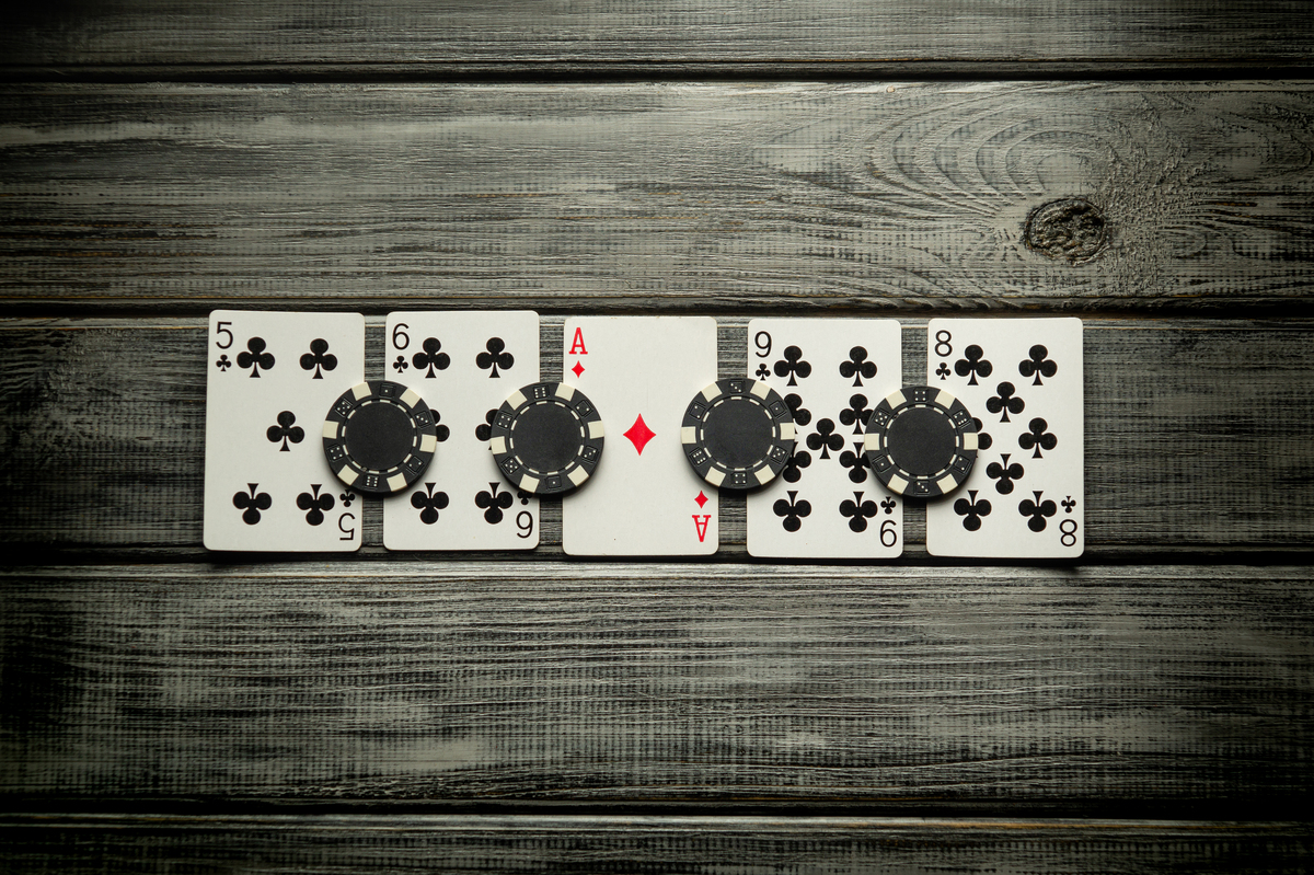 多人聚会游戏推荐：UNO - 告别狼人杀，谁是卧底，炸弹人！