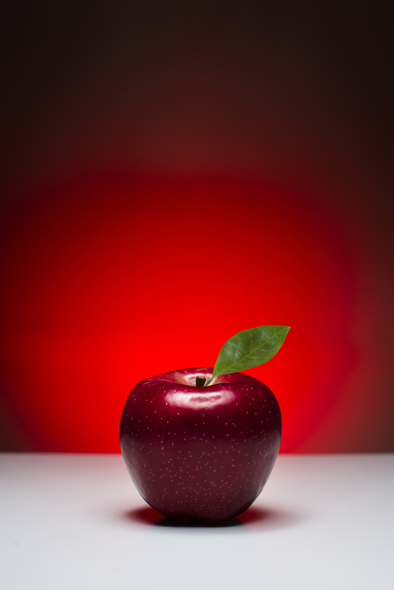 red apple