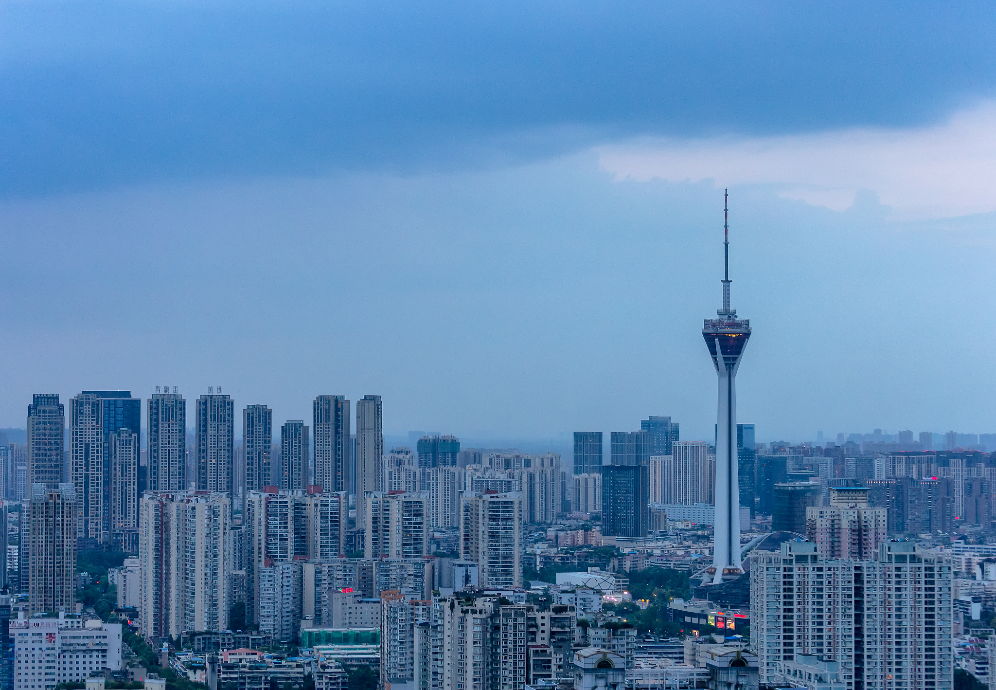 2020年成都石化工业学校招生专业及计划