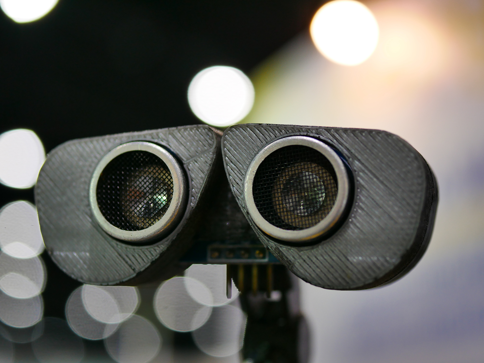 儿童书上的钢琴画是怎么发声的？电容触控技术揭秘