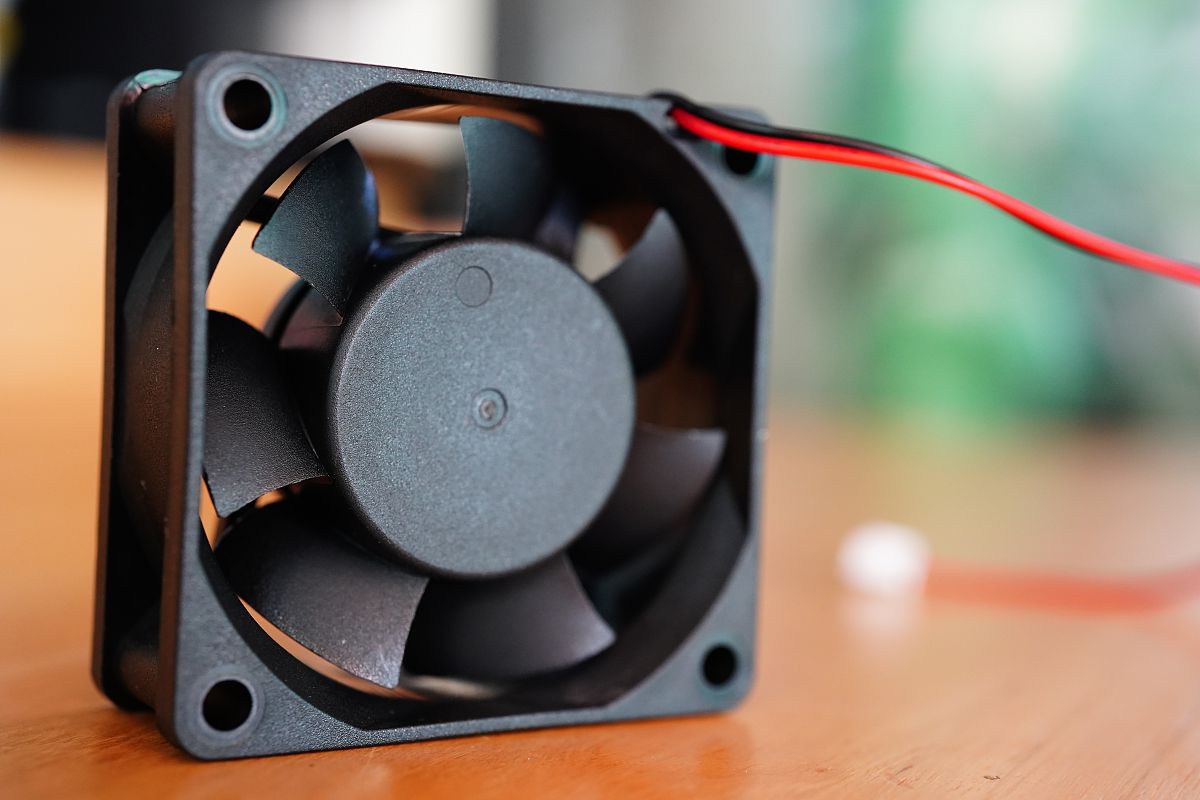 温控风扇原理、优点、安装及购买指南 - 课程总结