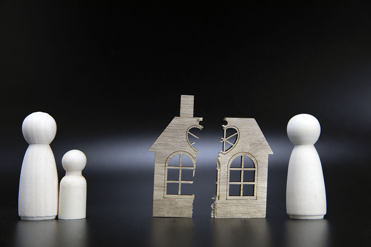 天将黑未黑，寒风刺骨：古文四字短语描绘黄昏时刻