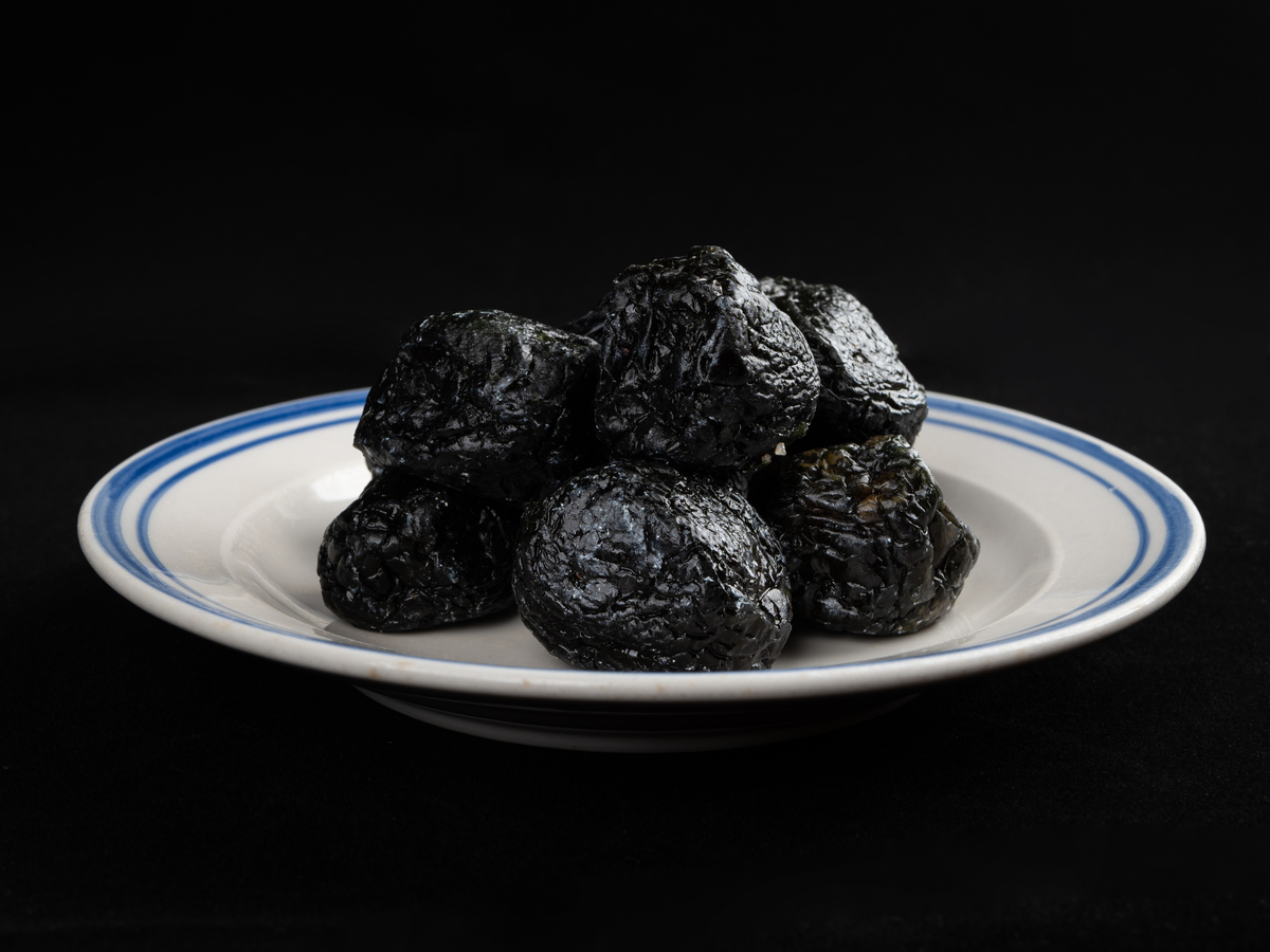 药用乌梅需要烟熏吗？解析烟熏乌梅的优缺点