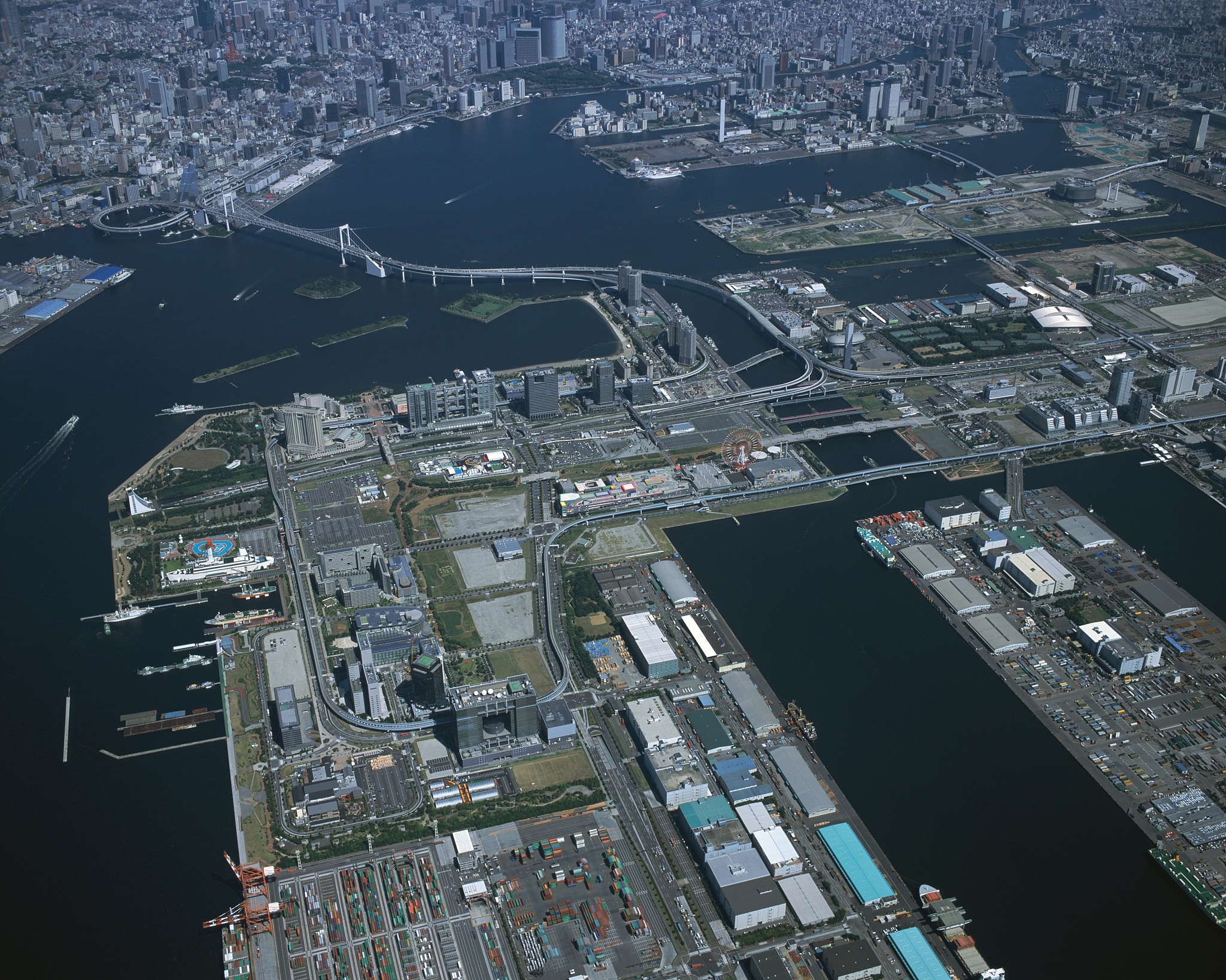 Logistics Port Visit: Gaining Insight into Cargo Yard Reality