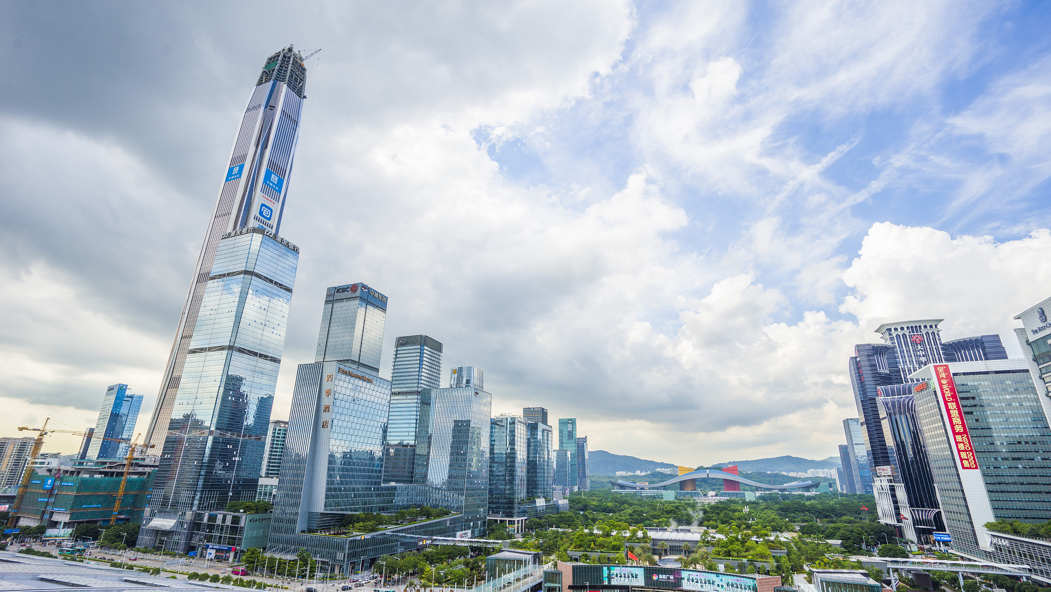 深圳旅游指南：最佳景点、美食和购物推荐