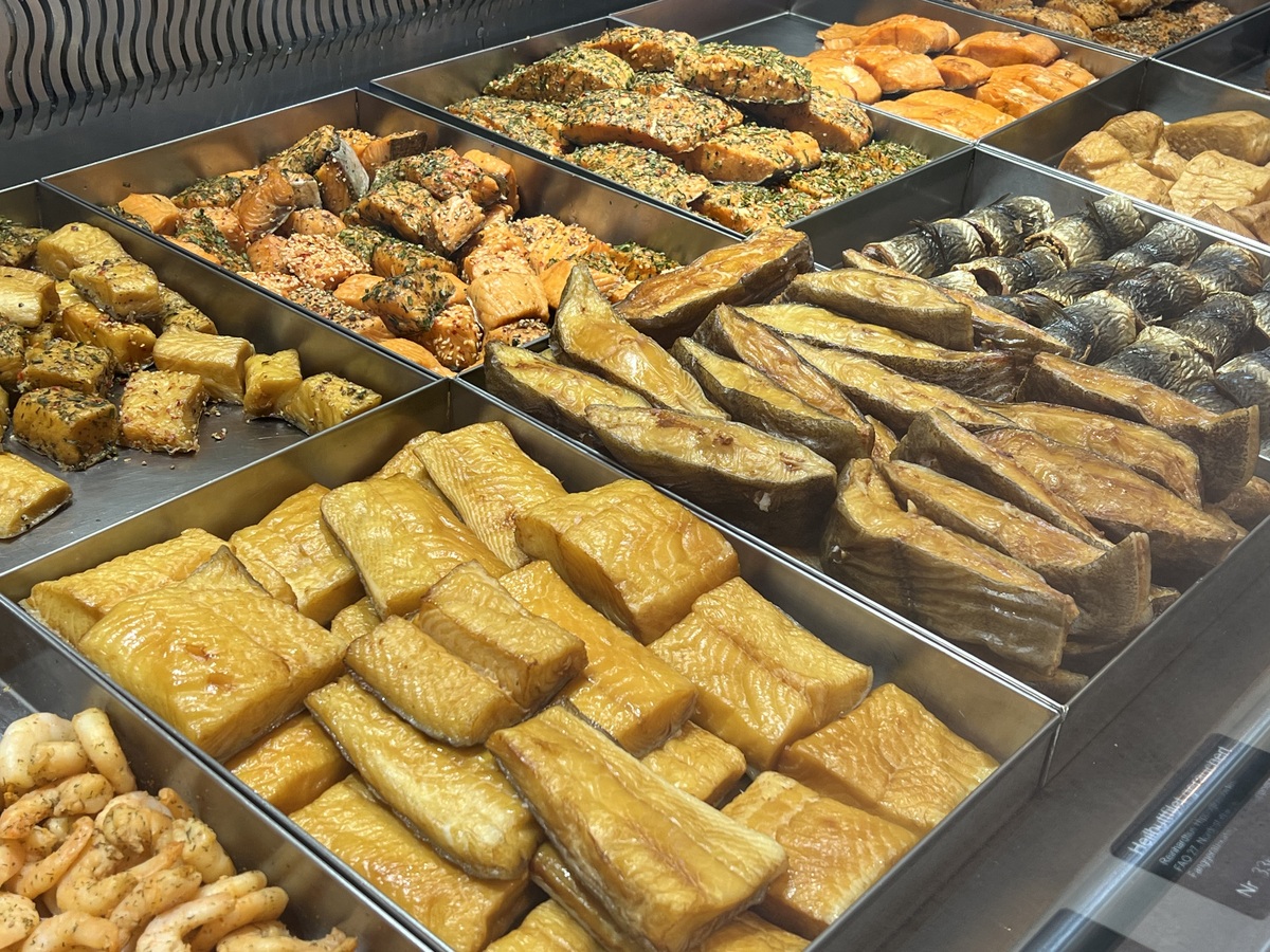 北京特色美食推荐：从炸酱面到烤鸭，地道京味一网打尽