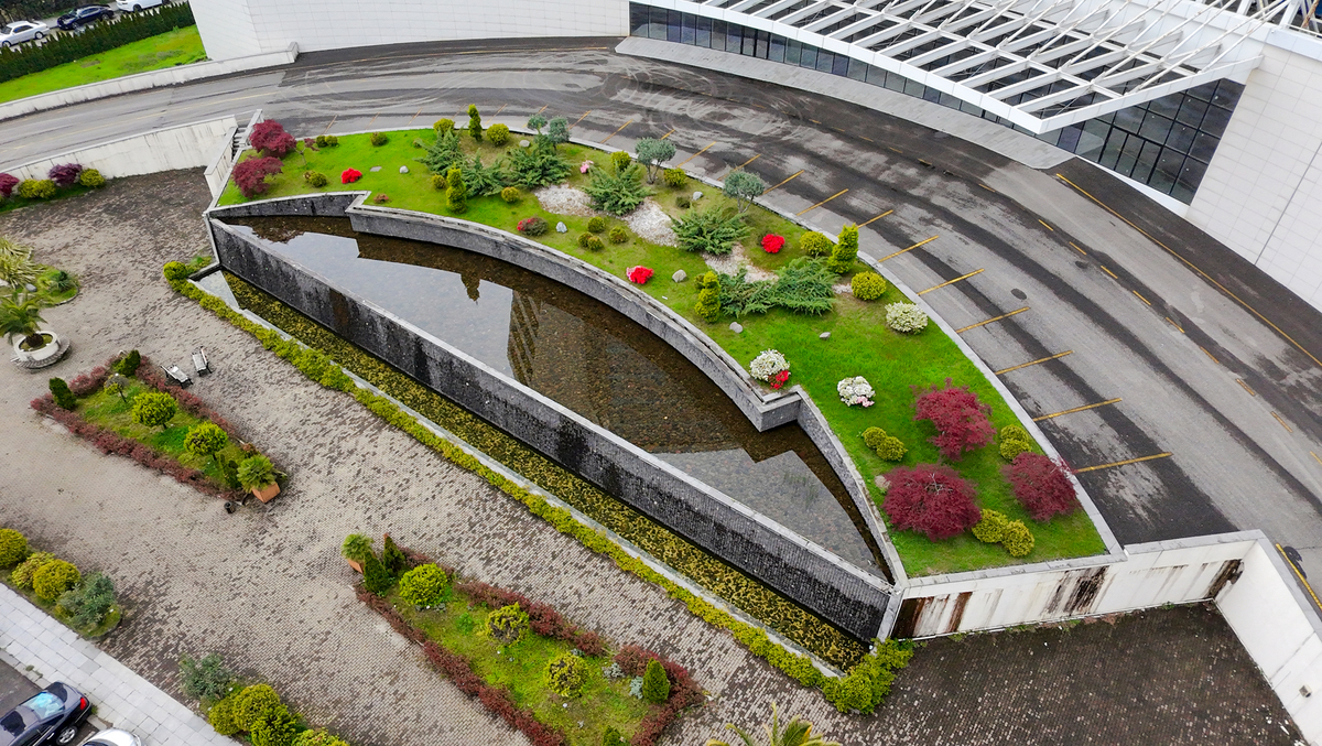 基于生态恢复原则的综合医院景观设计模型研究与实施策略