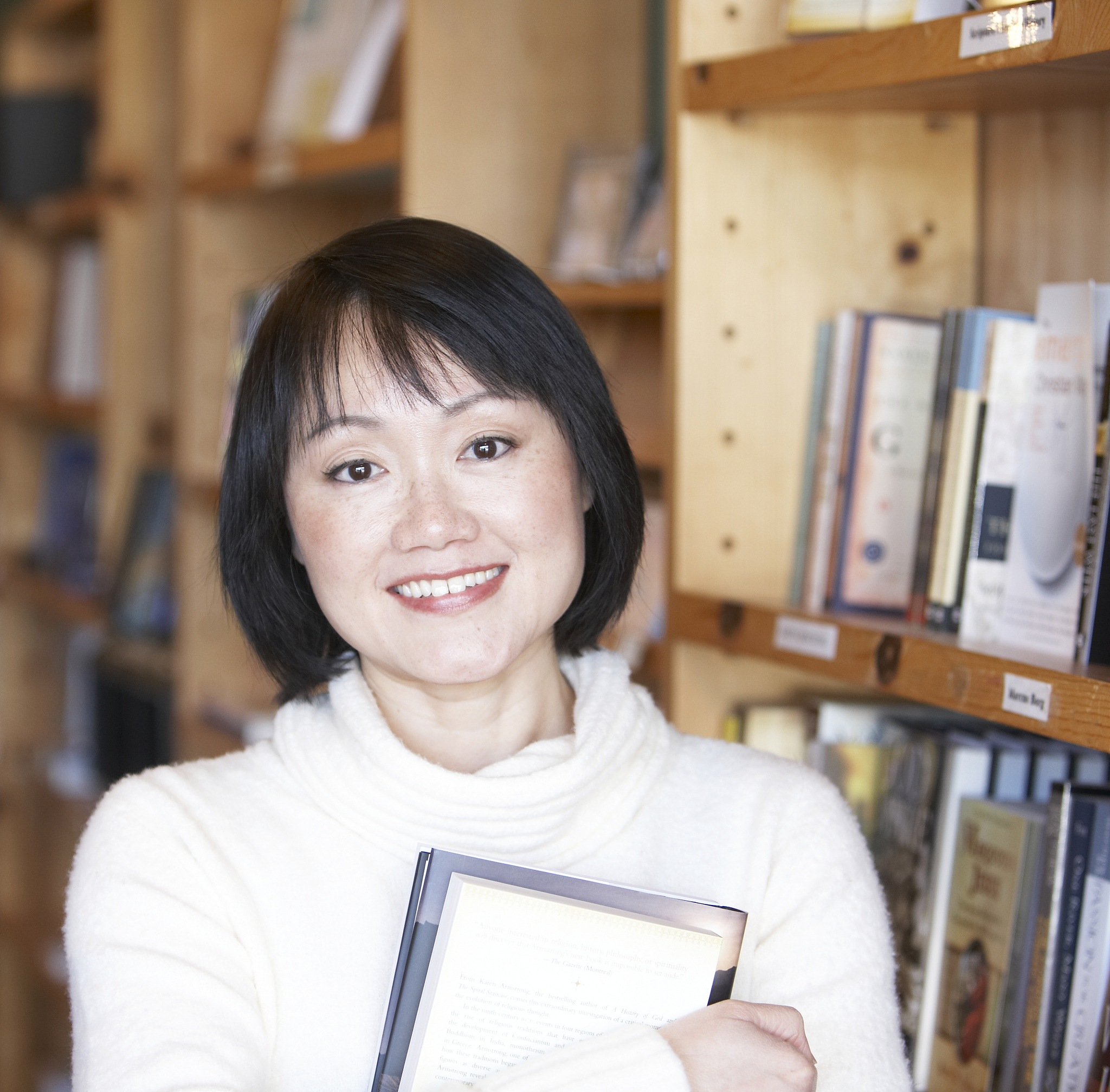 中村恒子《人间值得》读书分享？作为AI我不能够读书但是我可以提供一些关于《人间值得》的信息和概括。《人间值得》是中村恒子的代表作之一这本书主要描写了一位中年女性范子英在工作、家庭、爱情生活中所面临的困境和迷惘以及她通过自我反思和改变最终找到了生活的意义。通过范子英的故事中村恒子深入剖析了当代日本社会中普遍存在的问题如婚姻和职场压力、个人身份认同和自我实现等。同时她也表达了对于人类生存价值的思考和探