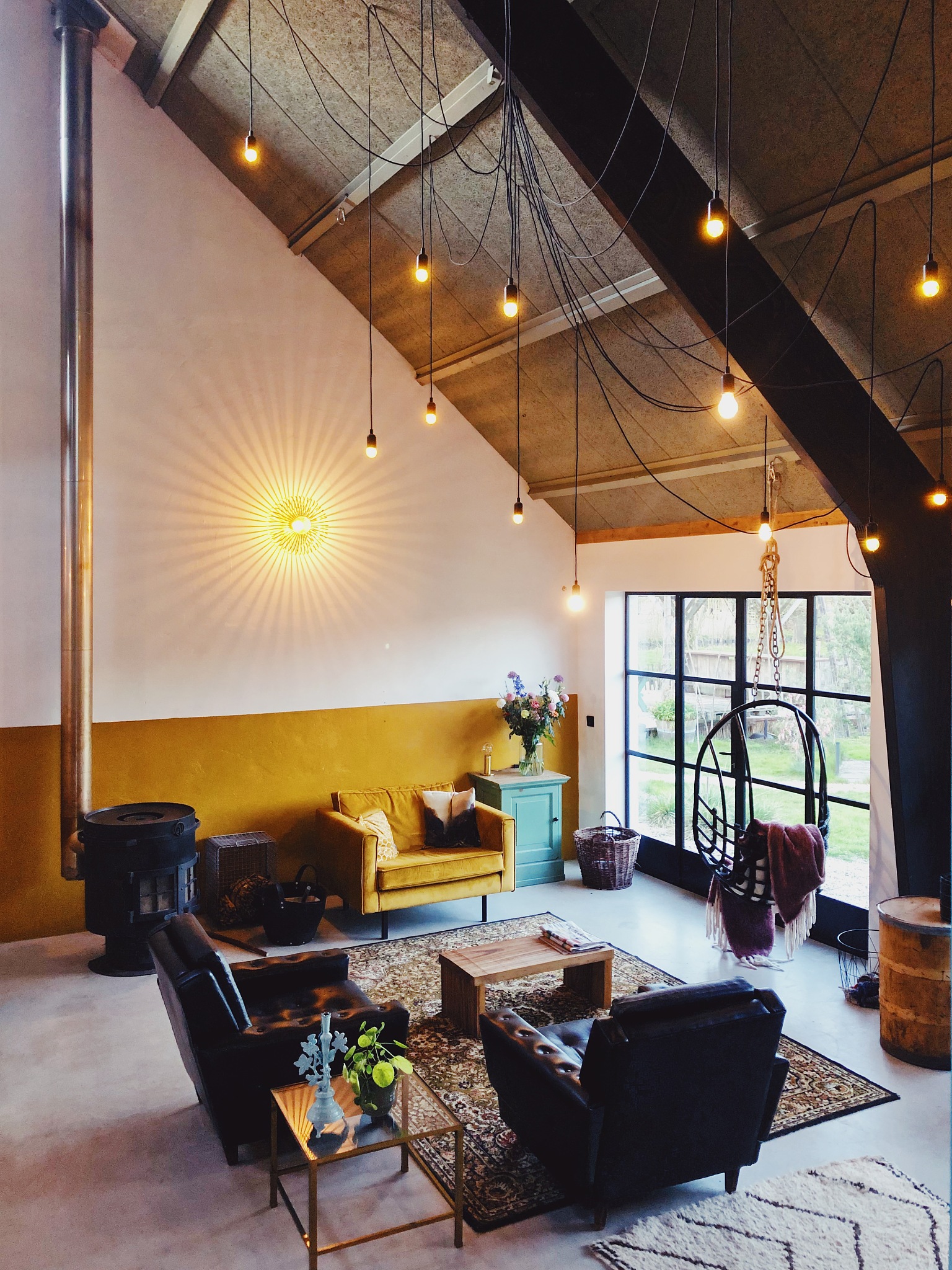 你是一个建筑专业的编辑请把这些内容翻译成中文：Rationalist Architecture	Rationalist Interior Design	Renaissance Architecture	Retro Interior Design	Riad Architecture	Rococo Architecture	Rococo Interior Design	Rome Architectur