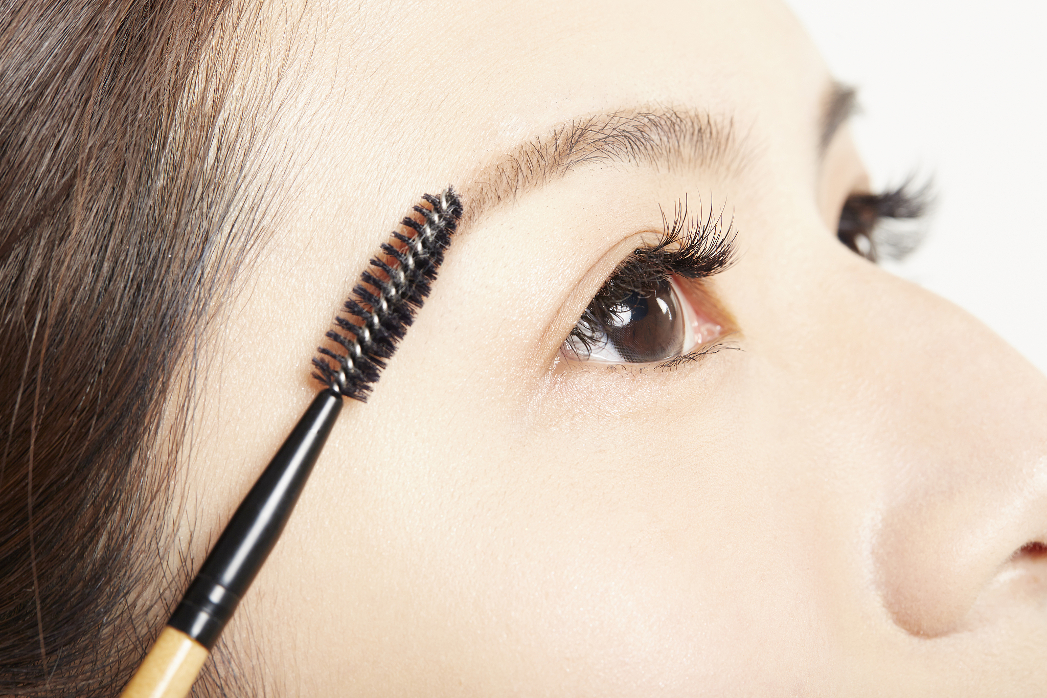 魔法粉底刷：告别卡粉，解锁完美妆容的秘密！