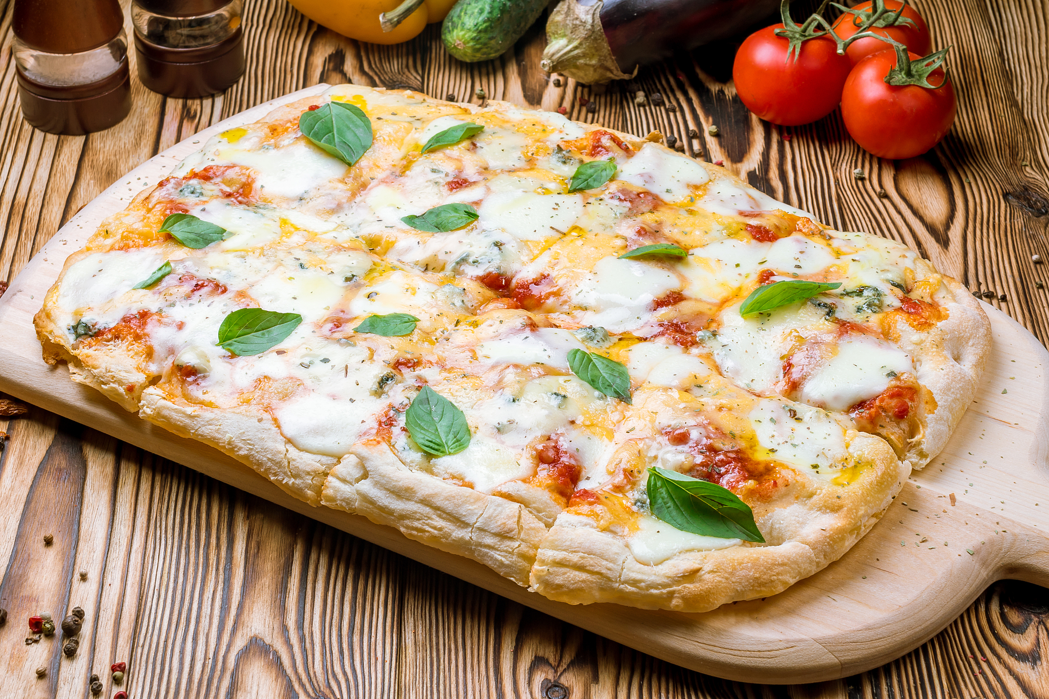 pizza quattro formaggi on the rome dough