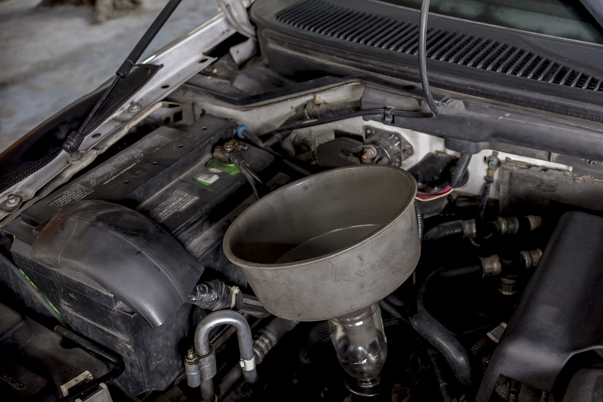 2020款捷途x90水泵坏了已经换过现在风扇不转动只有开空调才能转动怎么办