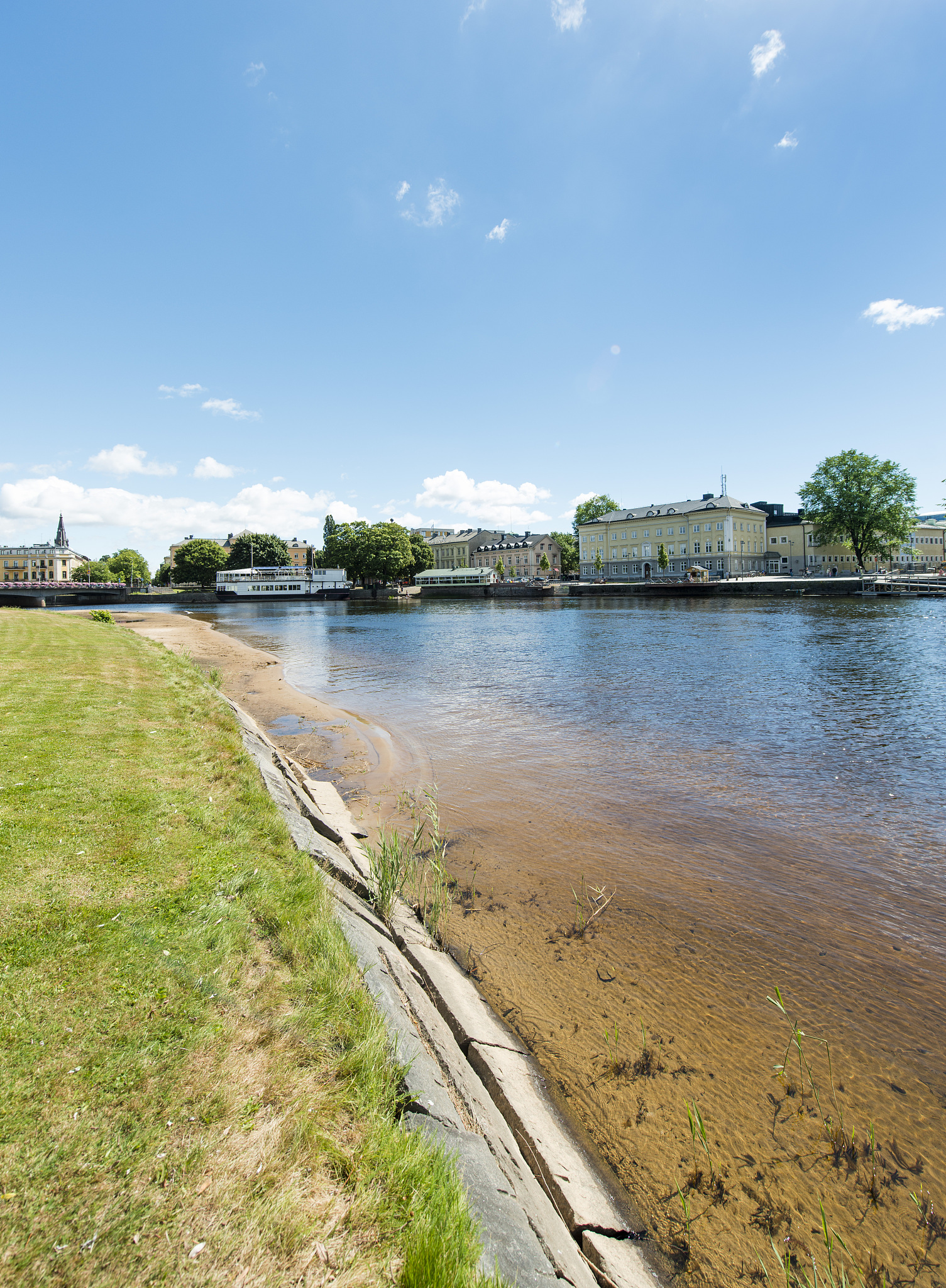 6000字左右的关于长江中游芦家河水道近期航道演变分析及航道维护疏浚对策的研究论文注意芦家河水道位于长江中游湖北省枝江段相关信息请联网查询