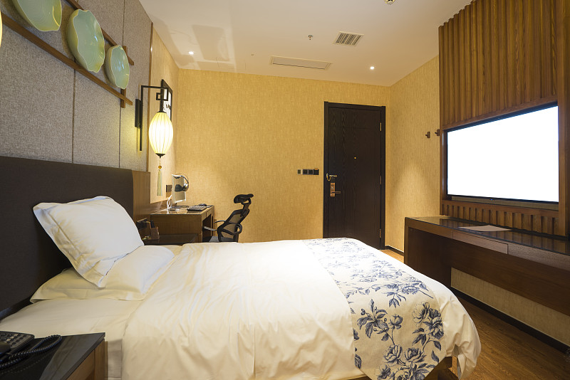 舒适宽敞的酒店房间，投影清晰，老板热情服务！