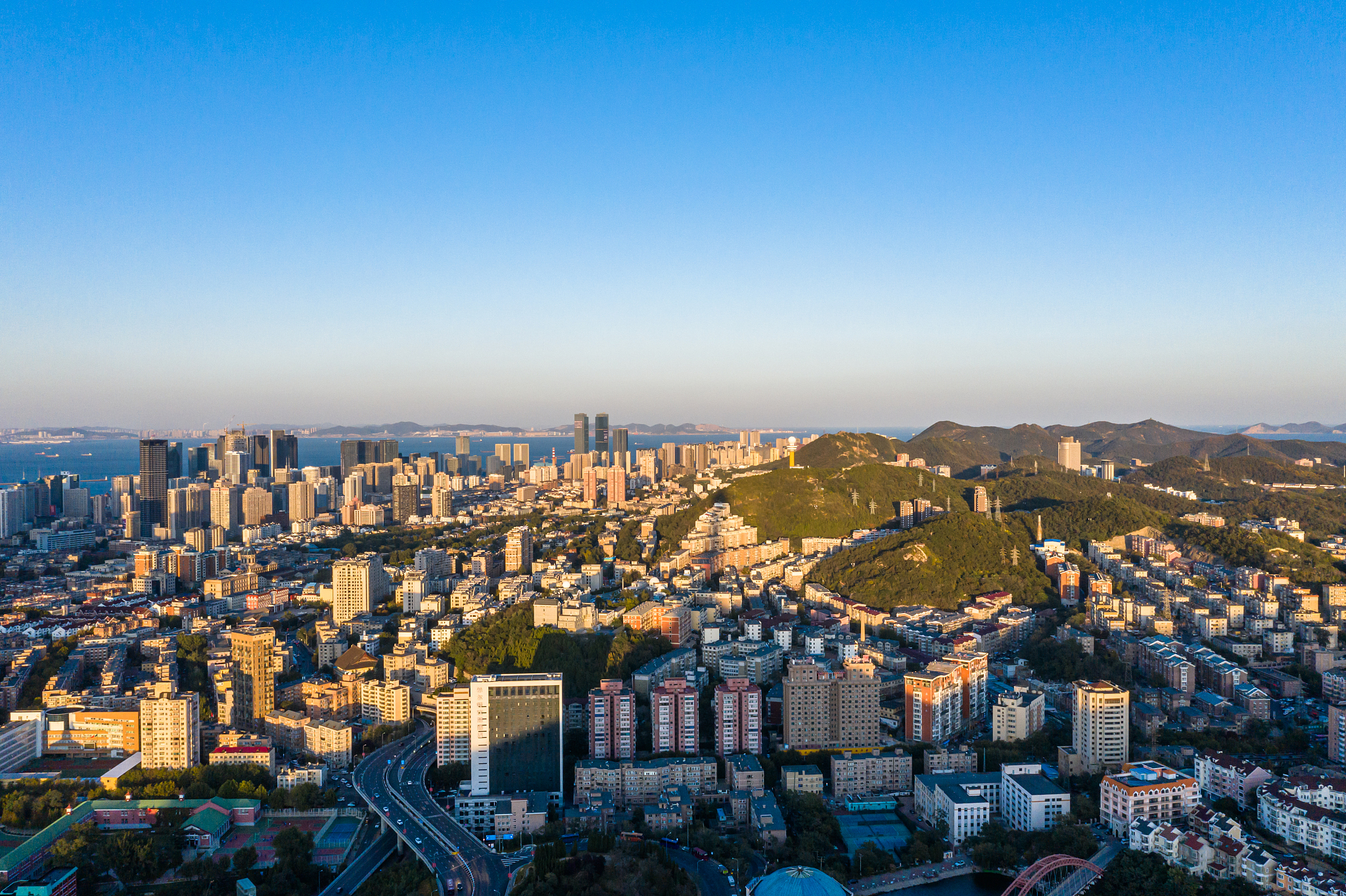 大连城市天际线