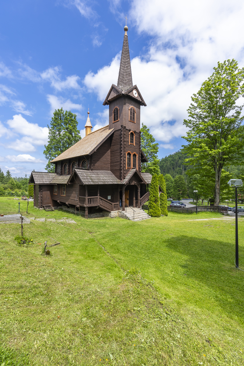 哈尔格林姆斯教堂地理位置