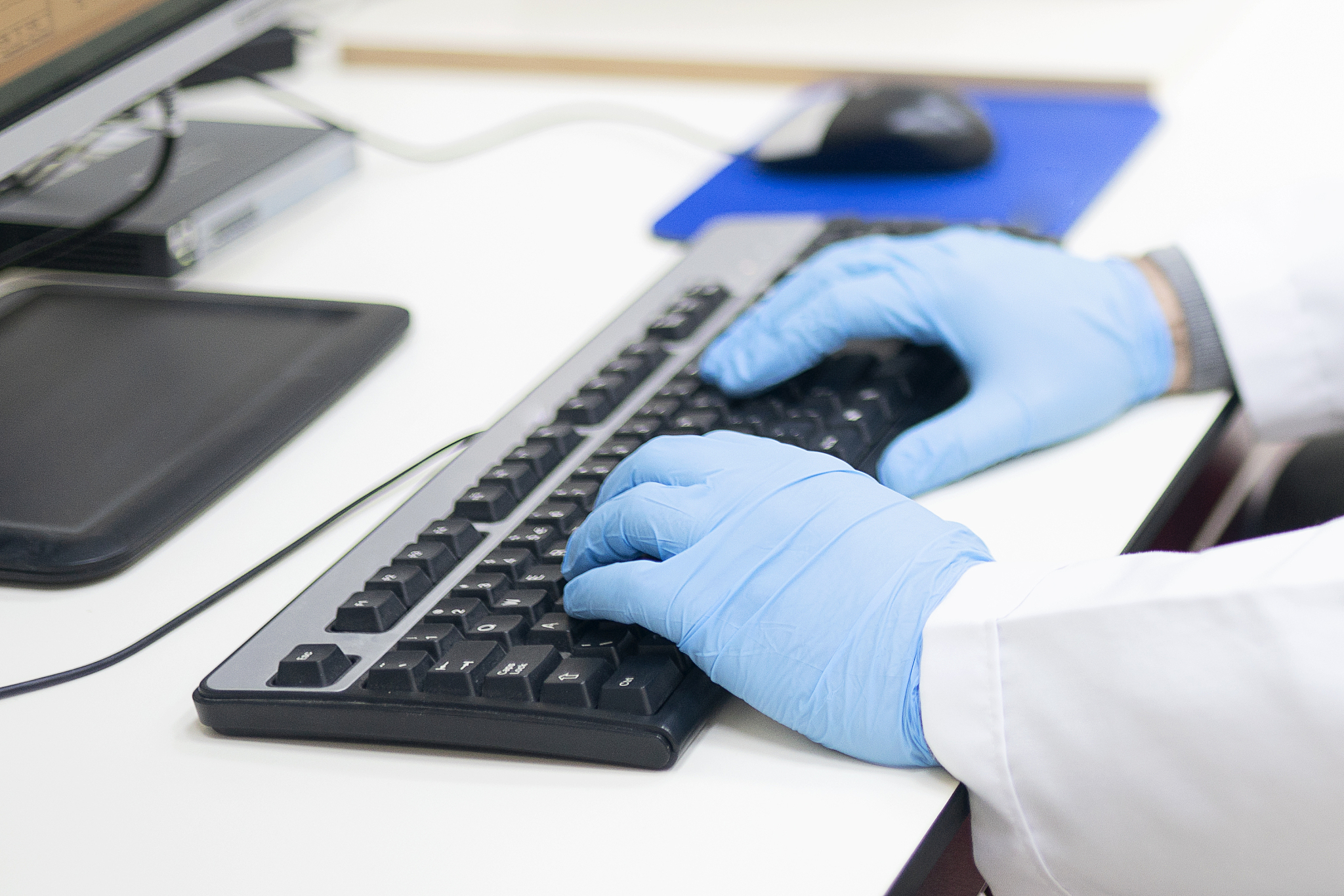 化工未知物分析与配方分析：成分解析与结构鉴定