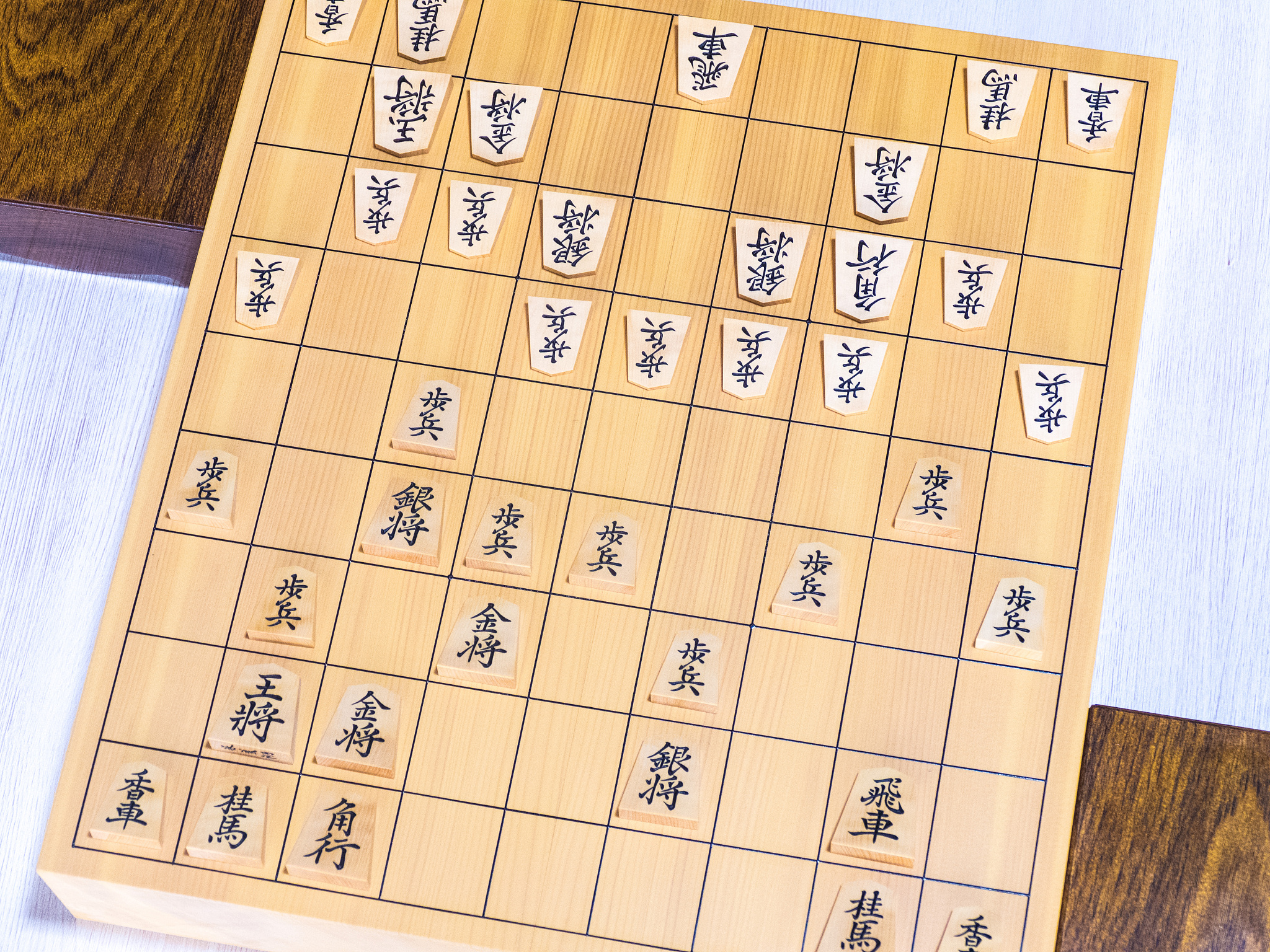 著名的三三制战术是怎么运用的？详细说明一下