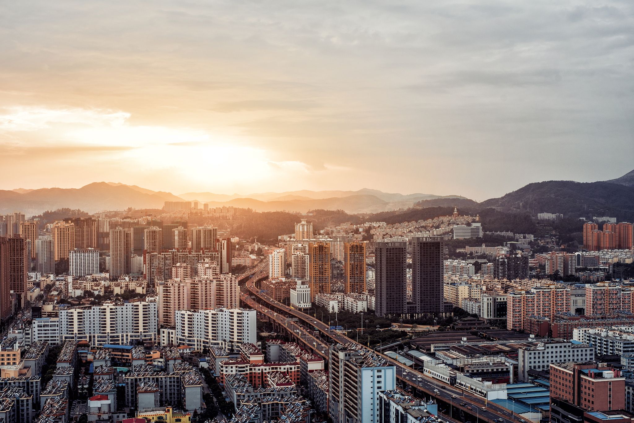 the modern city skyline