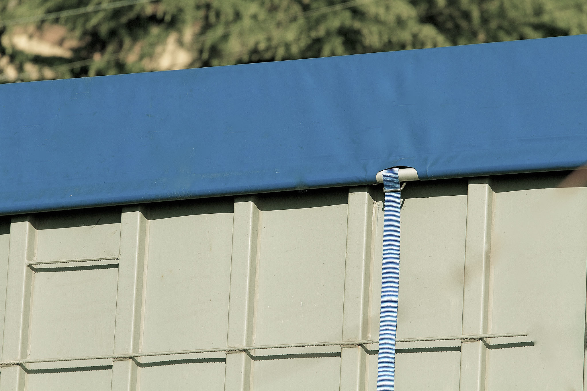 防寒服使用说明书：保暖舒适，安全使用