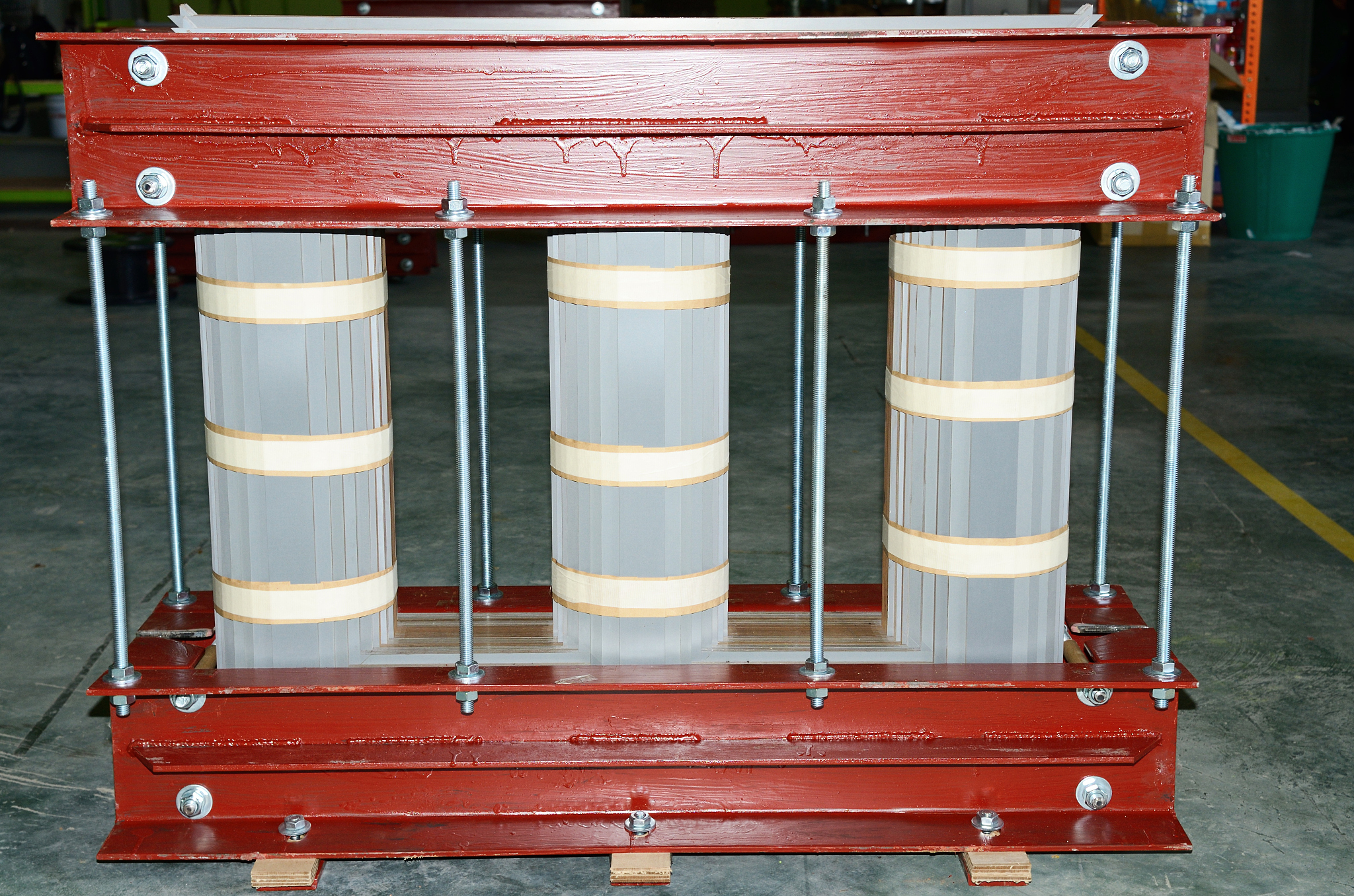 干式变压器组成元件详解：铁芯、绕组、绝缘、冷却和外壳