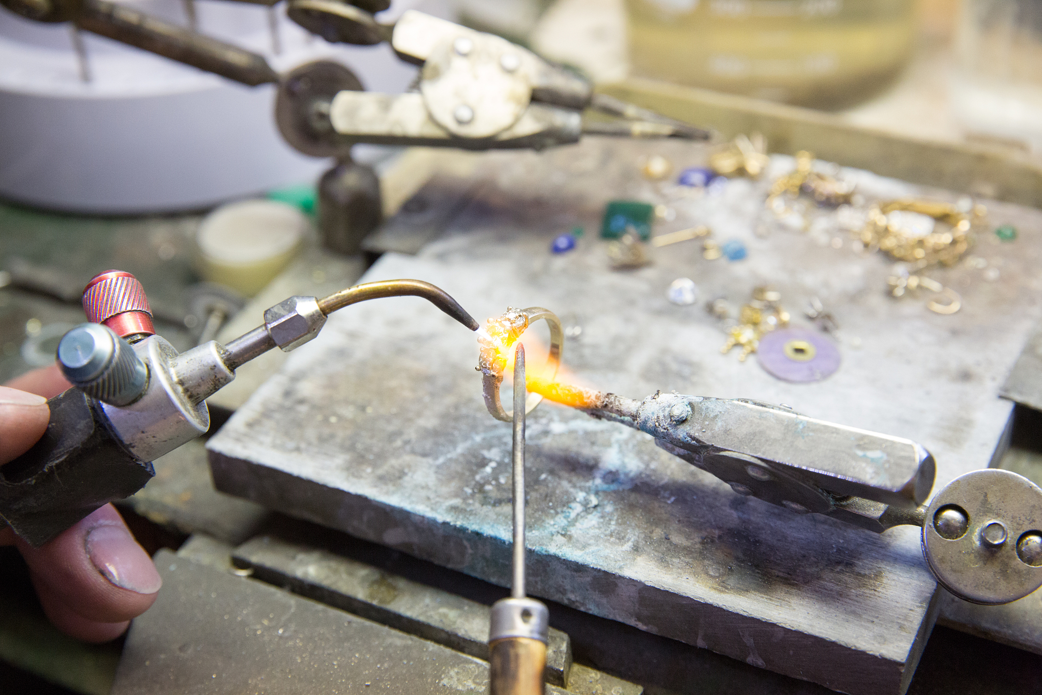 瑞丽国际珠宝翡翠学校招生简章 - 培养珠宝翡翠行业精英人才