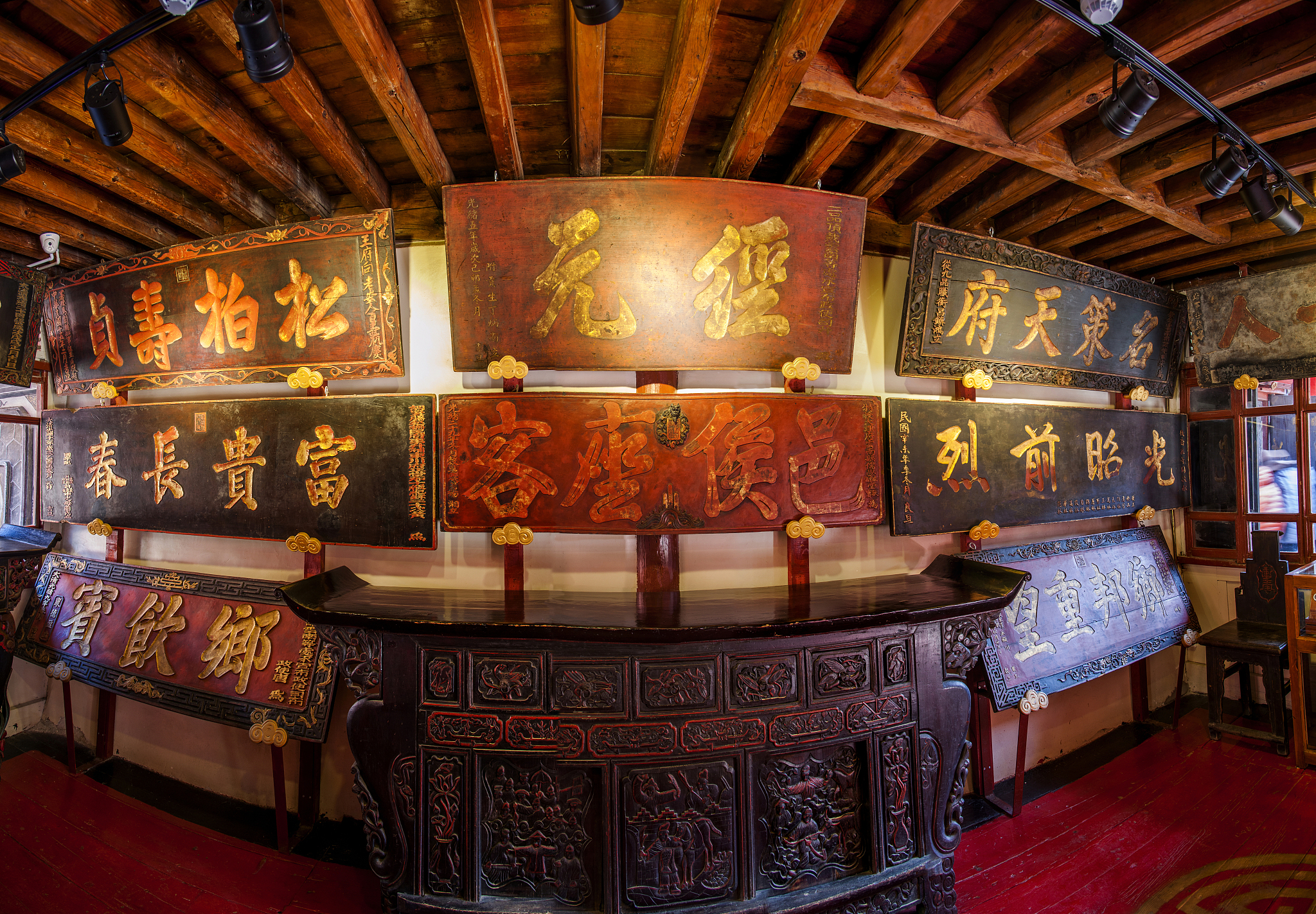 云南医学高等专科学校专业设置：医学、护理、医学技术等