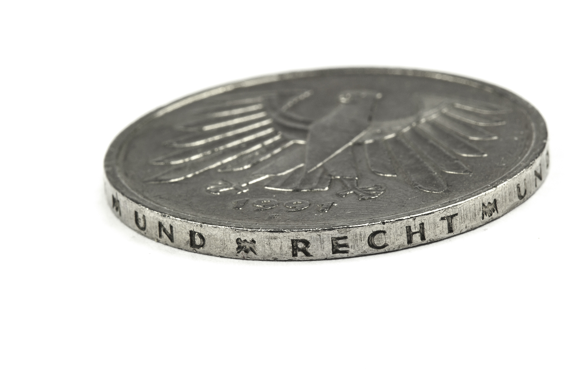 德意志证券深圳营业部地址 - 德国中心B座29楼