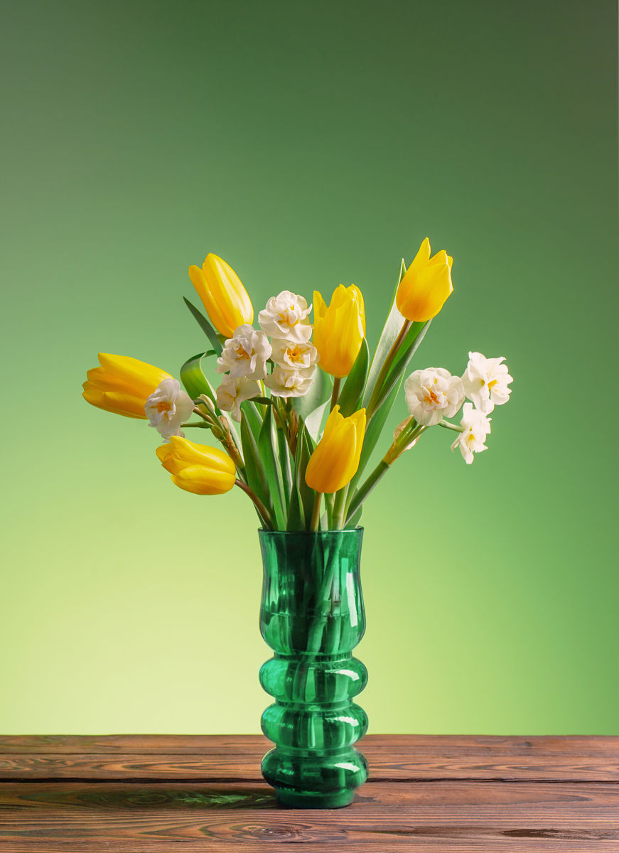 玻璃花瓶：家居装饰的完美选择