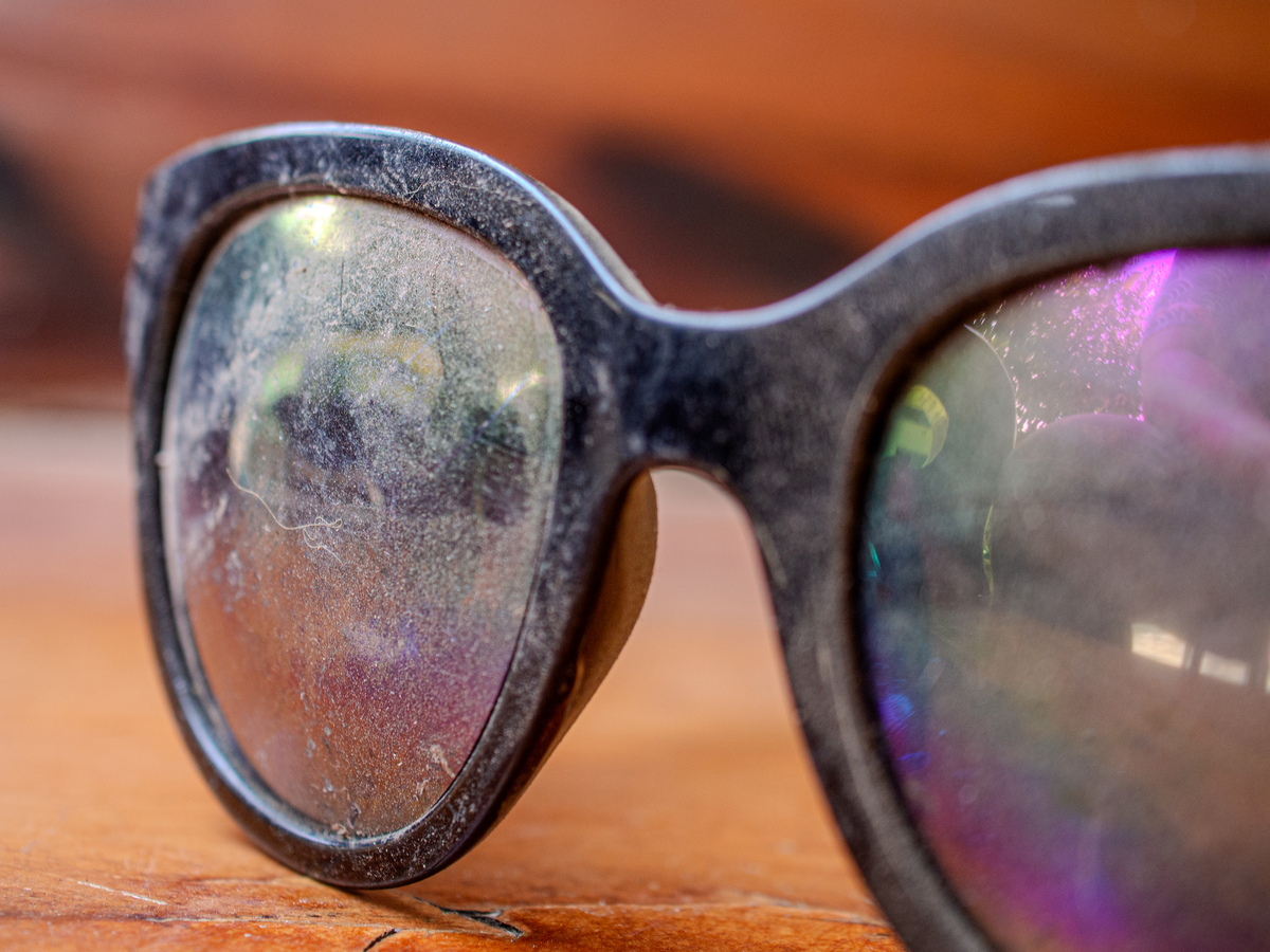 Collaborate with [你的公司/品牌的名称] - Promote Our Trendy Eyewear on Instagram