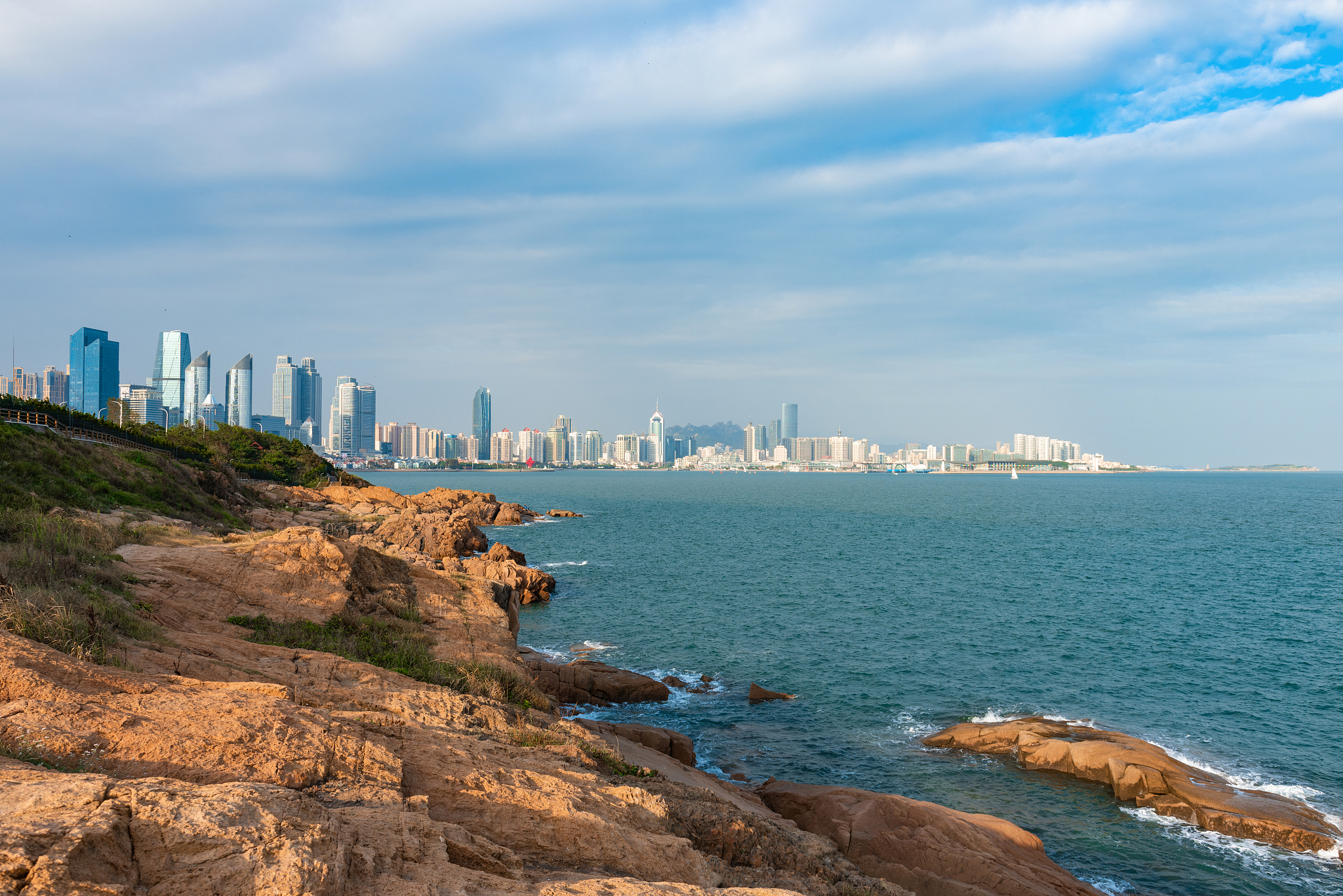 青岛芙蓉山小区到栈桥、五四广场、海军博物馆交通路线规划