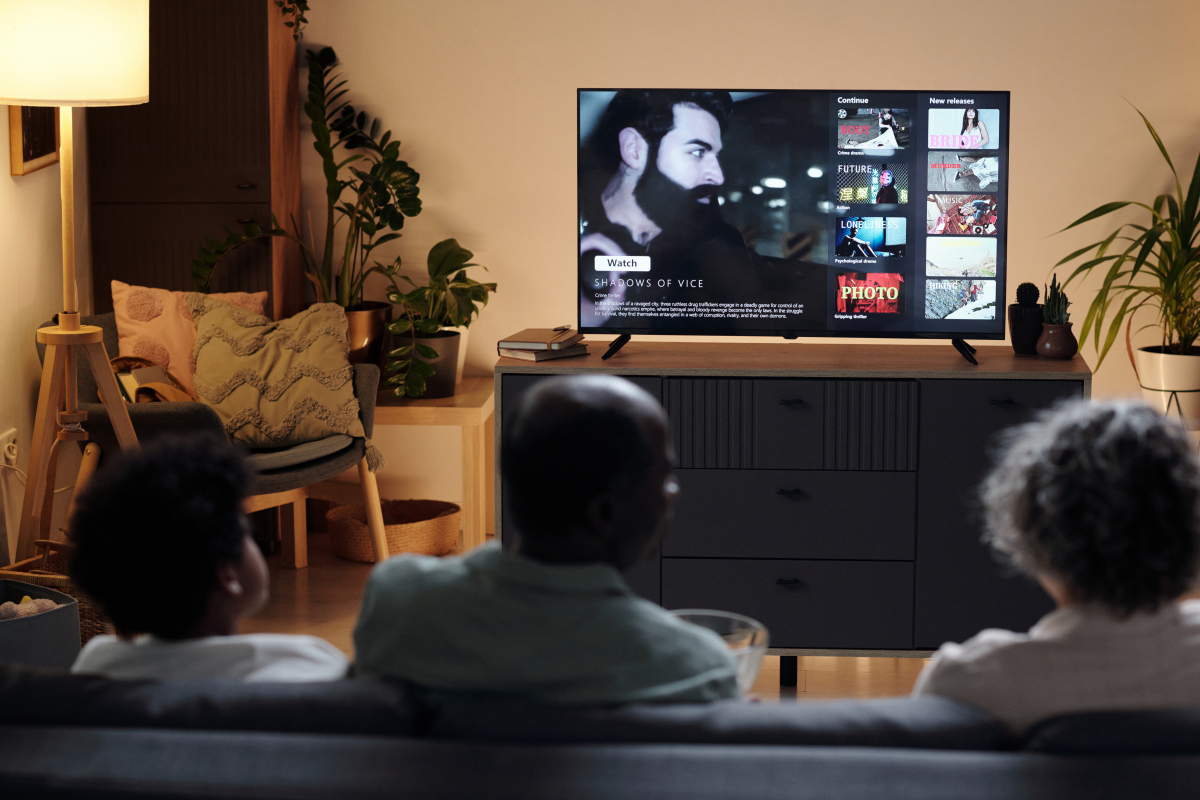 你是小红书达人内容关于TCL电视机写五个吸引人的标题1 TCL电视机 为你带来看电影新体验！2 想要舒适的家庭观影环境？TCL电视机满足你的所有要求！3 TCL电视机：品质出众价值超群细节精致！4 TCL智能电视机打造你的私人影院！5 TCL电视机总有一款适合你！体验高清画质享受生活！更有创意一点1 TCL电视机的惊人神技：看电影竟如此过瘾！2 抢先感受科技魅力TCL电视机引领智能家居新时代！3