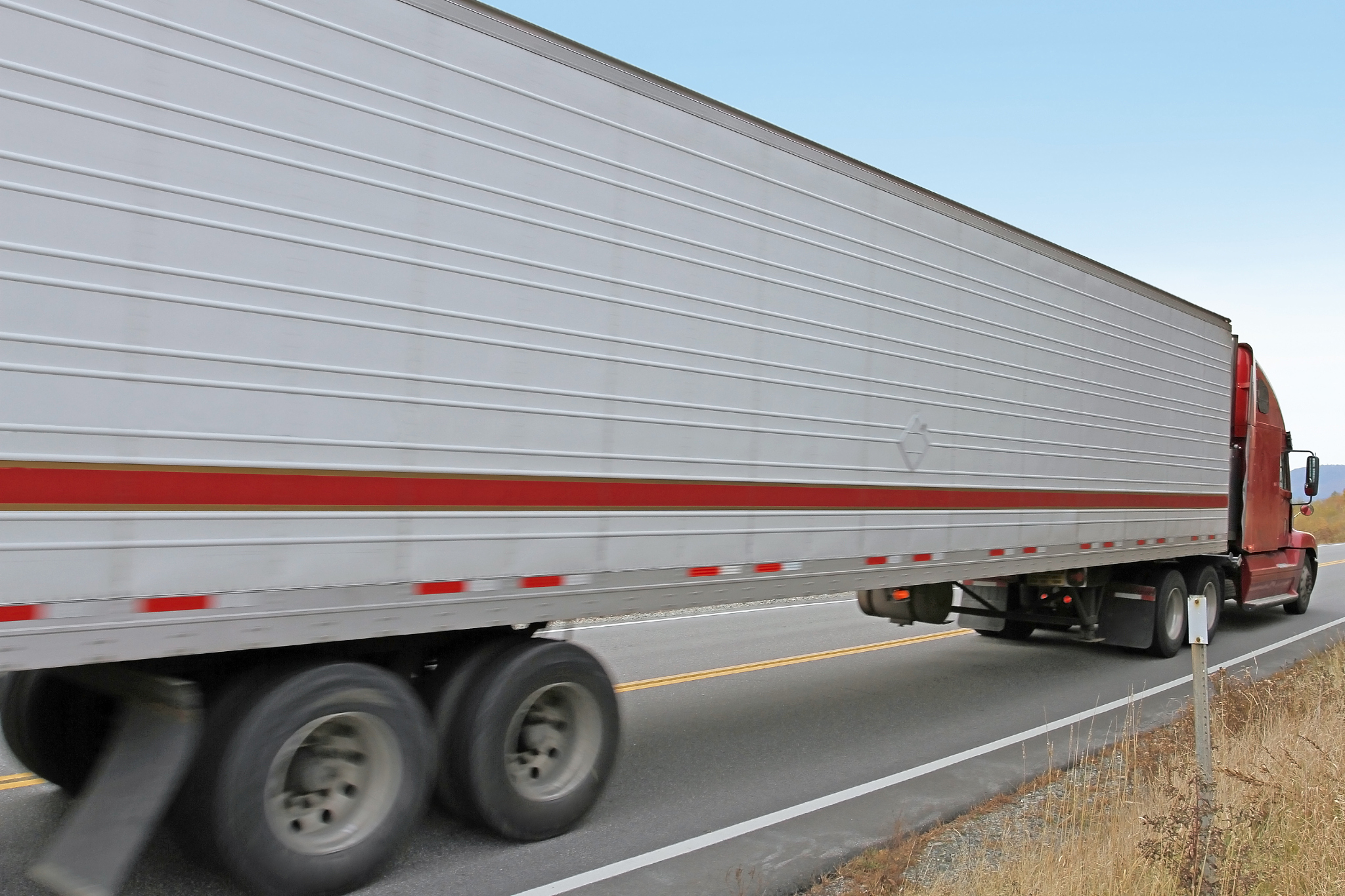 厢式货车与拦板货车滑行阻力系数比较 - 影响因素及应用