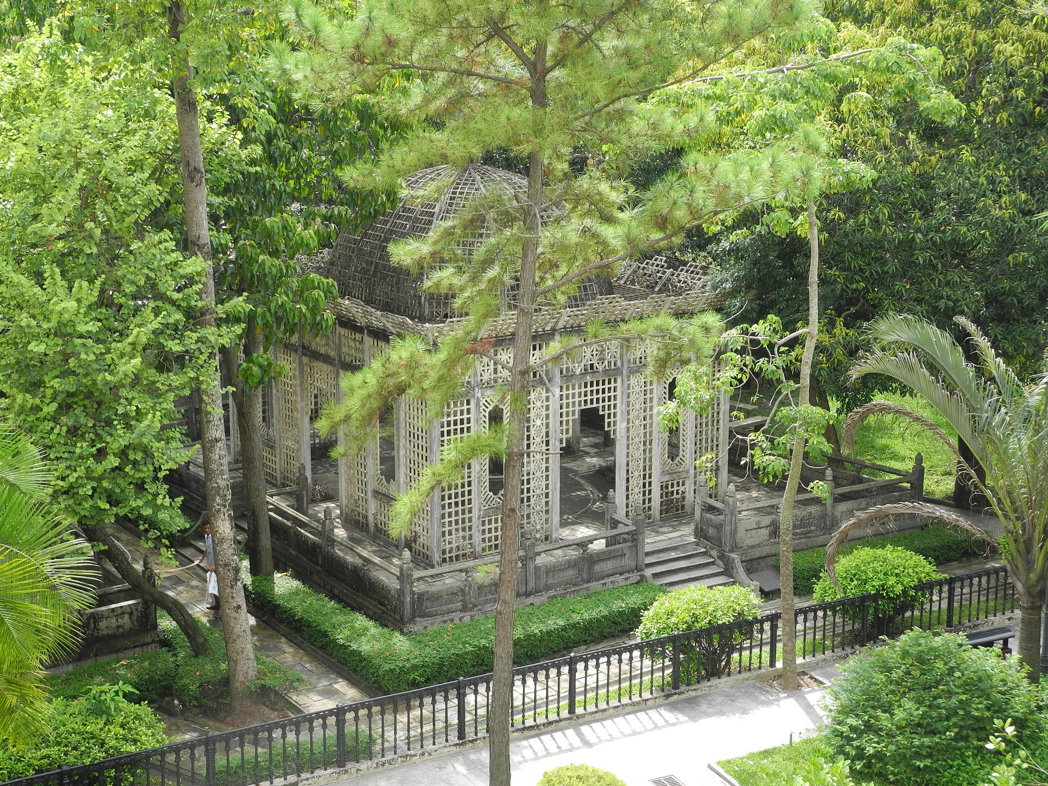 写一首词词牌名是卜算子要包括1 火山景观丰富的海口火山 2 著名的宋庆龄祖居 3 闻名世界的火箭发射 4 亚洲政治、经济、文化重要论坛的博鳌亚洲论坛 5 美丽的玉带滩 6 先进的航天育种基地 7 具有浓郁历史文化氛围的骑楼老街。