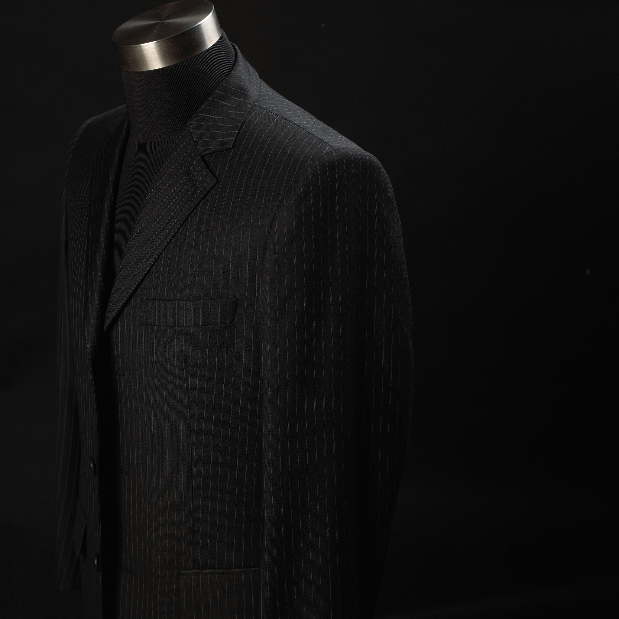 写一个西装套装文案