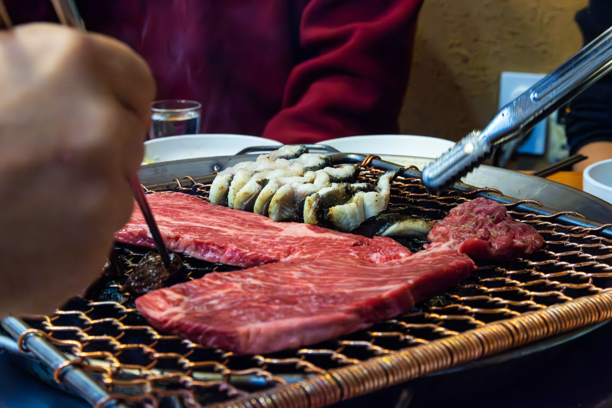 韩式烤肉：美味盛宴，文化体验