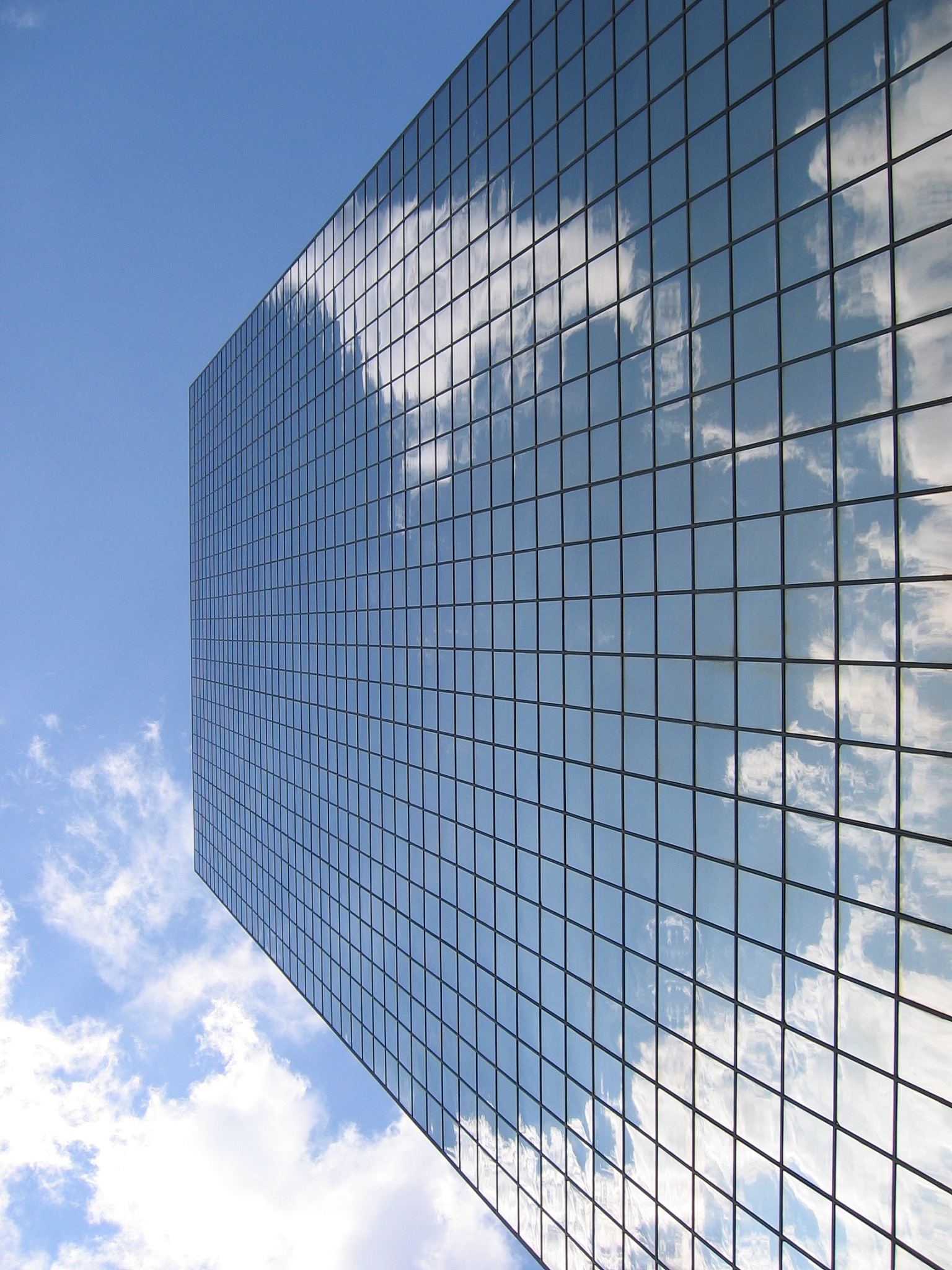 激光雷达与机器学习结合提取建筑物立面特征：研究与应用