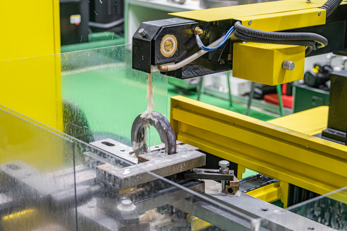 液压自动换刀机械手定位系统详解