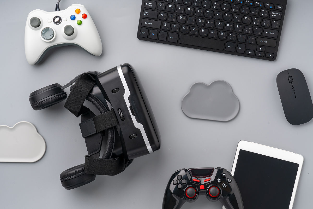 虚拟现实游戏SWOT分析：优势、劣势、机会和威胁