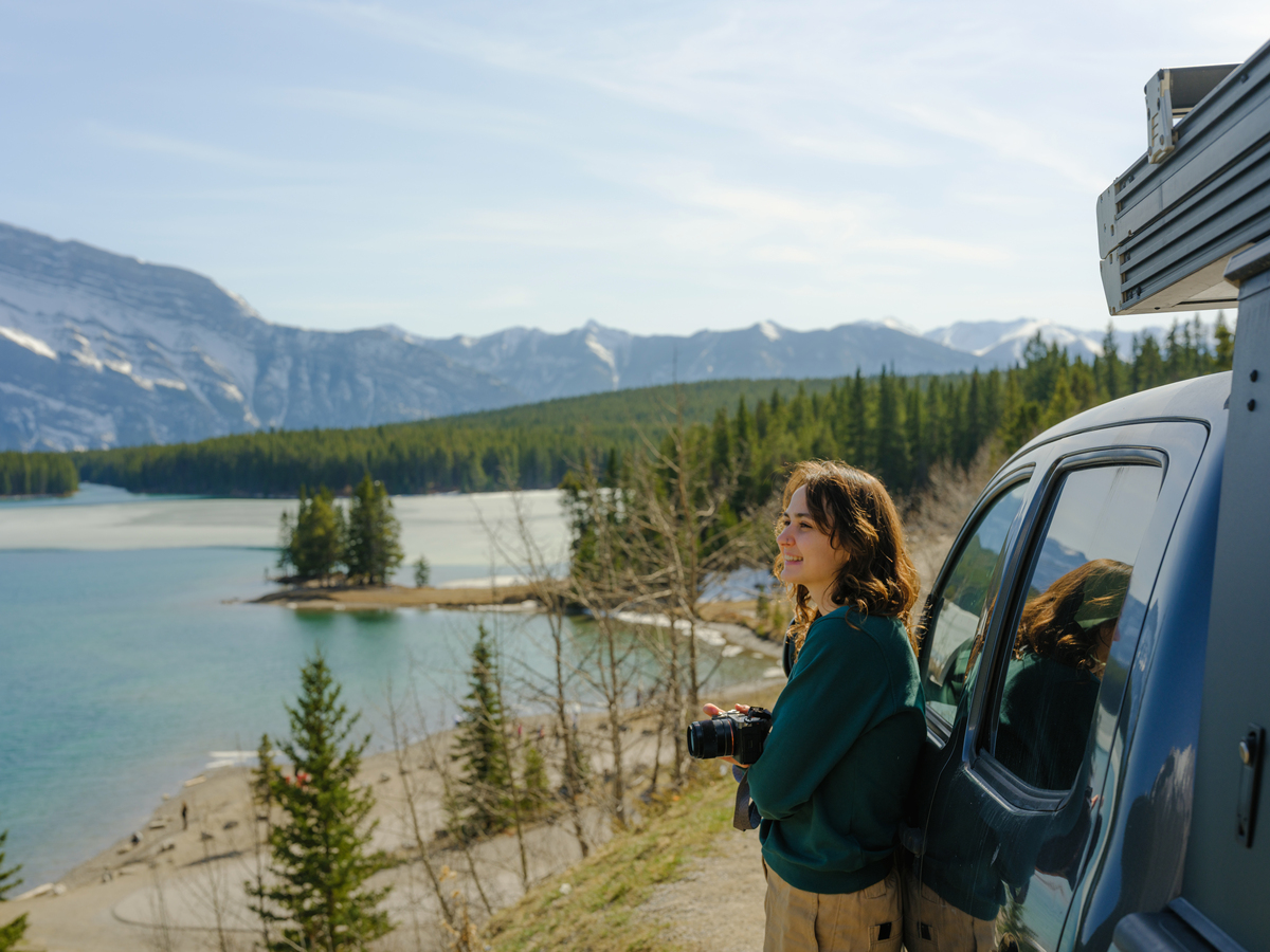写篇500字没有人会踏雾而来喜欢的风景要自己去看。的旅游短视频治愈文案